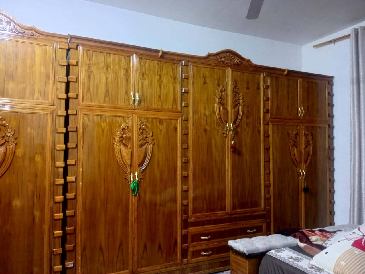 غرفه تسگام • استخدام قليل • قابل التفاوض
