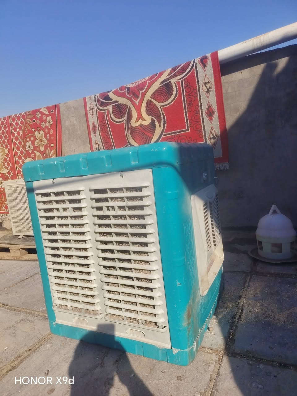 السلام عليكم عندي هاي المبردة للبيع بيبان بلاستك نظيفة كلش وشغاله للبيع سعره ٩٠ الف مكاني بغداد العبيدي ***********
