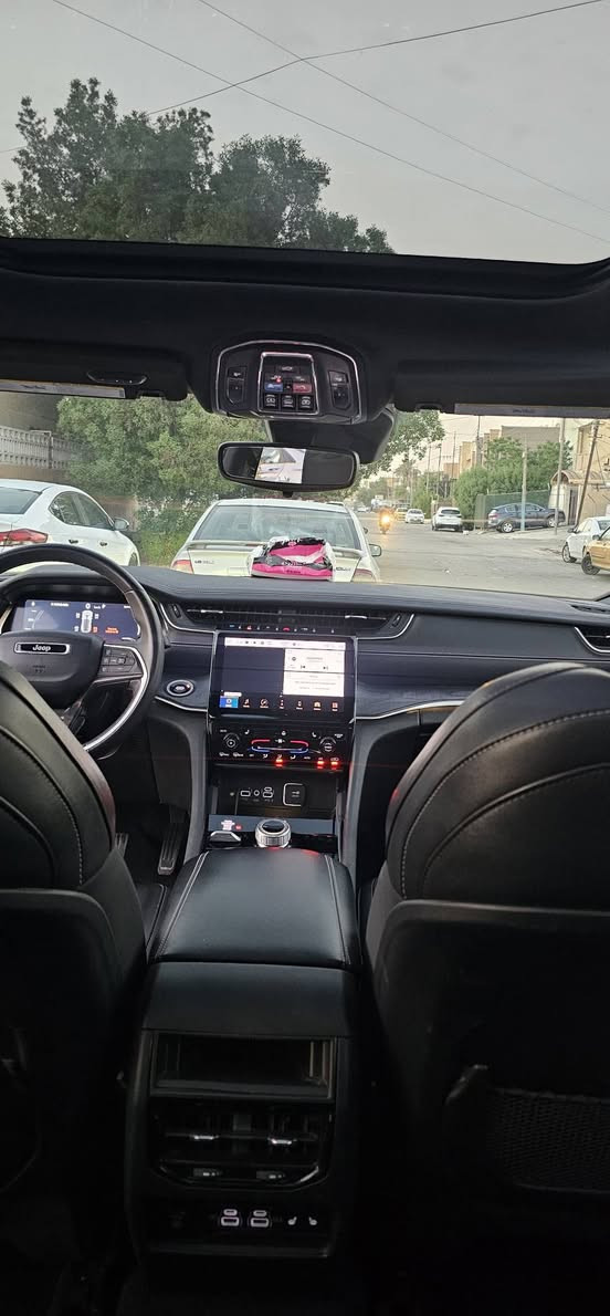 جراند شيروكي • هايبرد • بدون ايرباك
