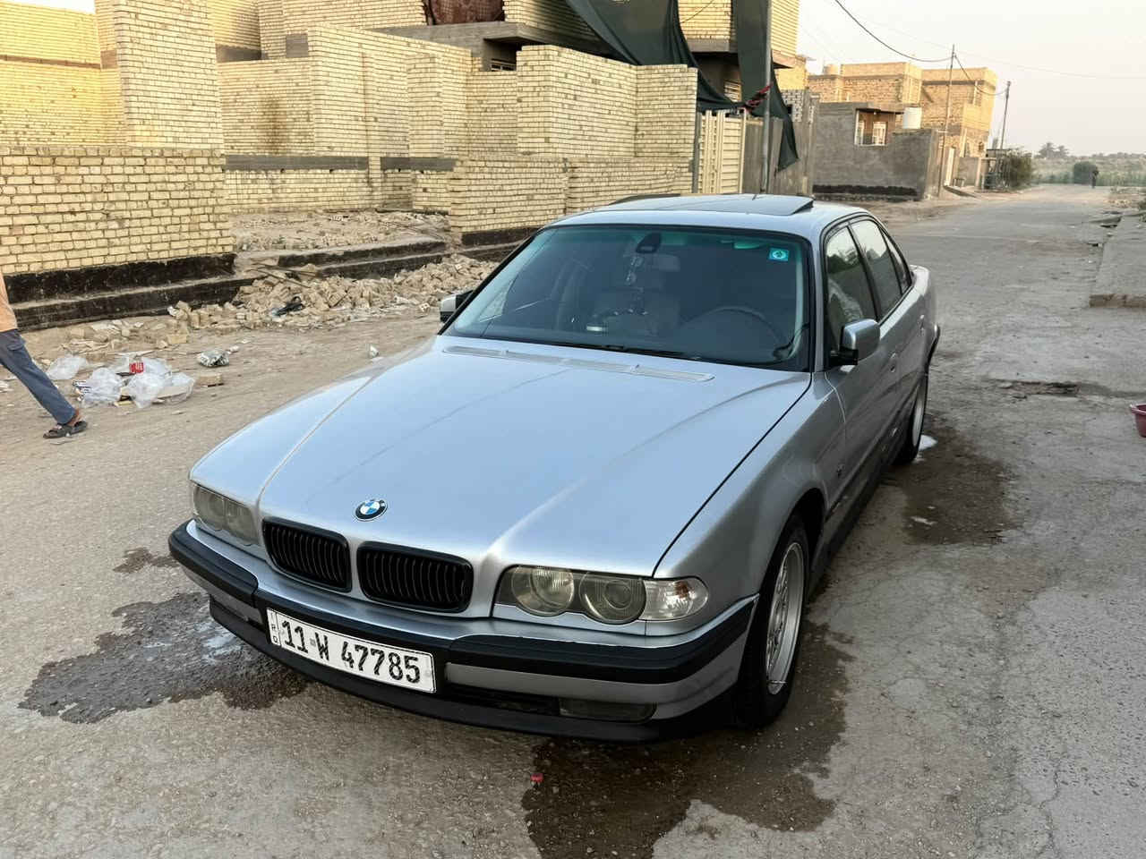 خفاش ٧٤٤ • ٢٠٠٠ • رقم بغداد