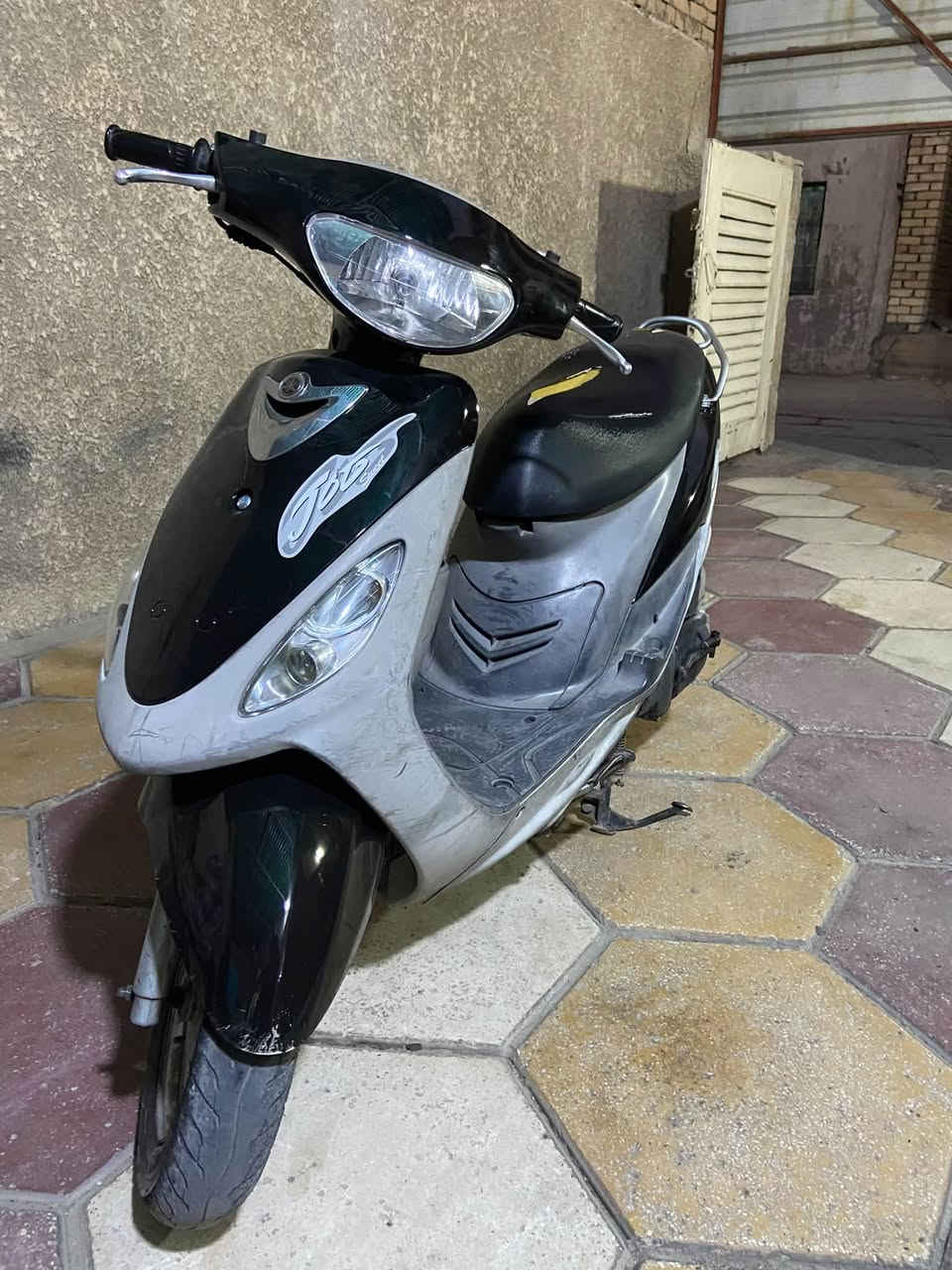 السلام عليكم داجه منغولي دراجه مال رنبه العنوان بغداد الجديده السعر 700 
***********
