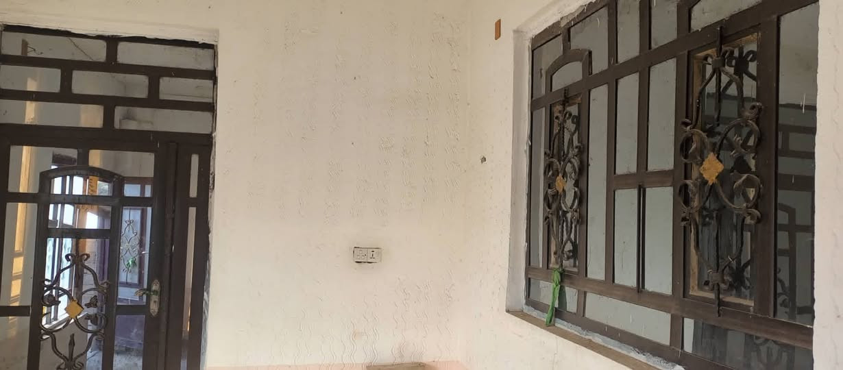 بيت للبيع • طابو زراعي • ٣٠٠م