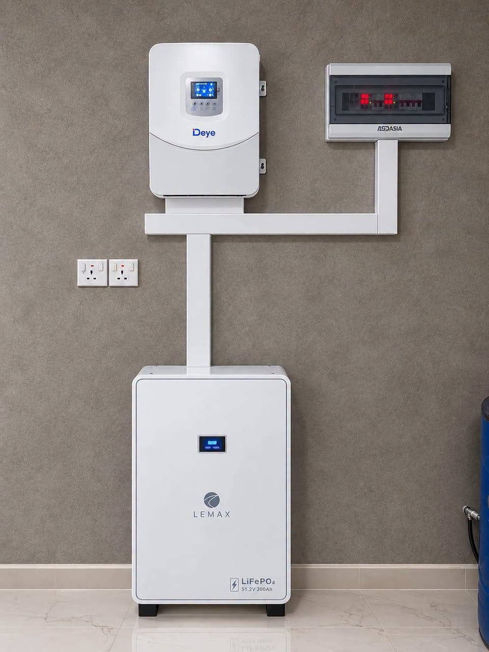 🚨 خطوة جديدة تعكس ثقة عملائنا واستمرار نجاح مشاريع روژ للطاقة الشمسية في #نفيري  ☀️⚡
📍 #نفيري  –  منزل حسن عساف 
🗓️ السبت 25_9_2026
✅ 20 أمبير نهاري
✅ 15 أمبير ليلي
🔧 مكونات المنظومة: ▪️  ألواح جينكو بقدرة 650–724 واط
▪️ إنفرتير Deye بقدرة 6   KW ip65 
▪️ بطارية ليثيوم  سعة 15 KW (عدد 1)
▪️ ضمان الألواح 15 سنة
▪️ ضمان الإنفرتر 2 سنه  والبطارية 5 سنوات
✨ طاقة مستقرة... توفير أكبر... واعتمادية تدوم لسنوات.
📞 للحجز والاستفسار:
👷‍♂️ م. قيدار
*********** – ***********
👤 سلام سلو
*********** – ***********
#روژ_للطاقة_الشمسية
#طاقة_شمسية
#SolarEnergy
#SolarPower
#Deye
#JinkoSolar
#الطاقة_المتجددة
#الموصل
#اربيل
#دهوك
#بعشيقة
#بحزاني
#العراق
#استقلال_الطاقة
#الطاقة_النظيفة
#قرية_الإيطالية
