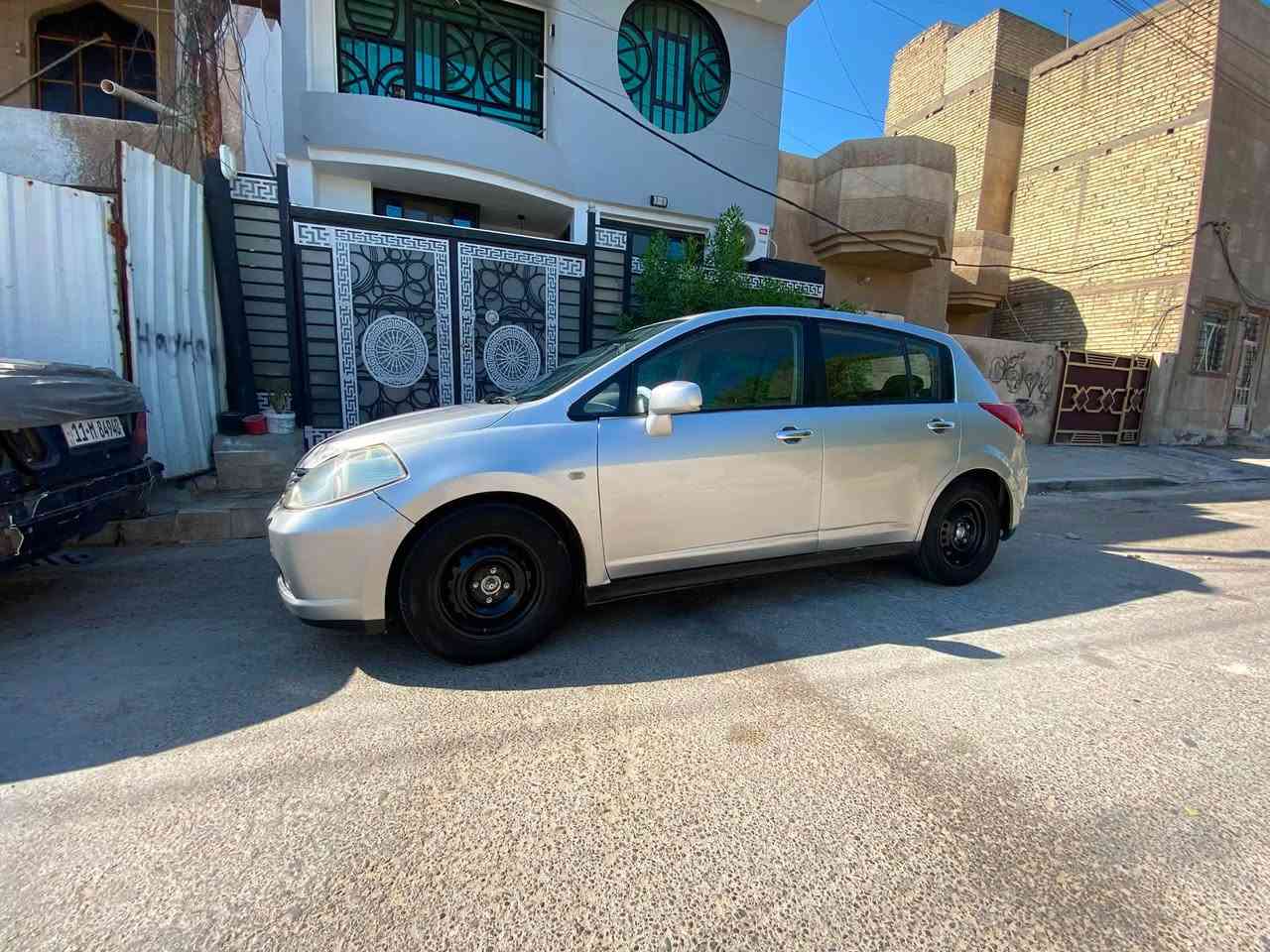 السلام عليكم للبيع نيسان تيدا 2008
رقم بغداد تحويل مباشر 
محرك وكير كفالة عامة 
تبريد تدفىة 
صدر امامي خلفي جديد 
تحم تاير 
عنوان بغداد الكرخ 
هاتف ***********
السعر 67وبية مجال بسيط
