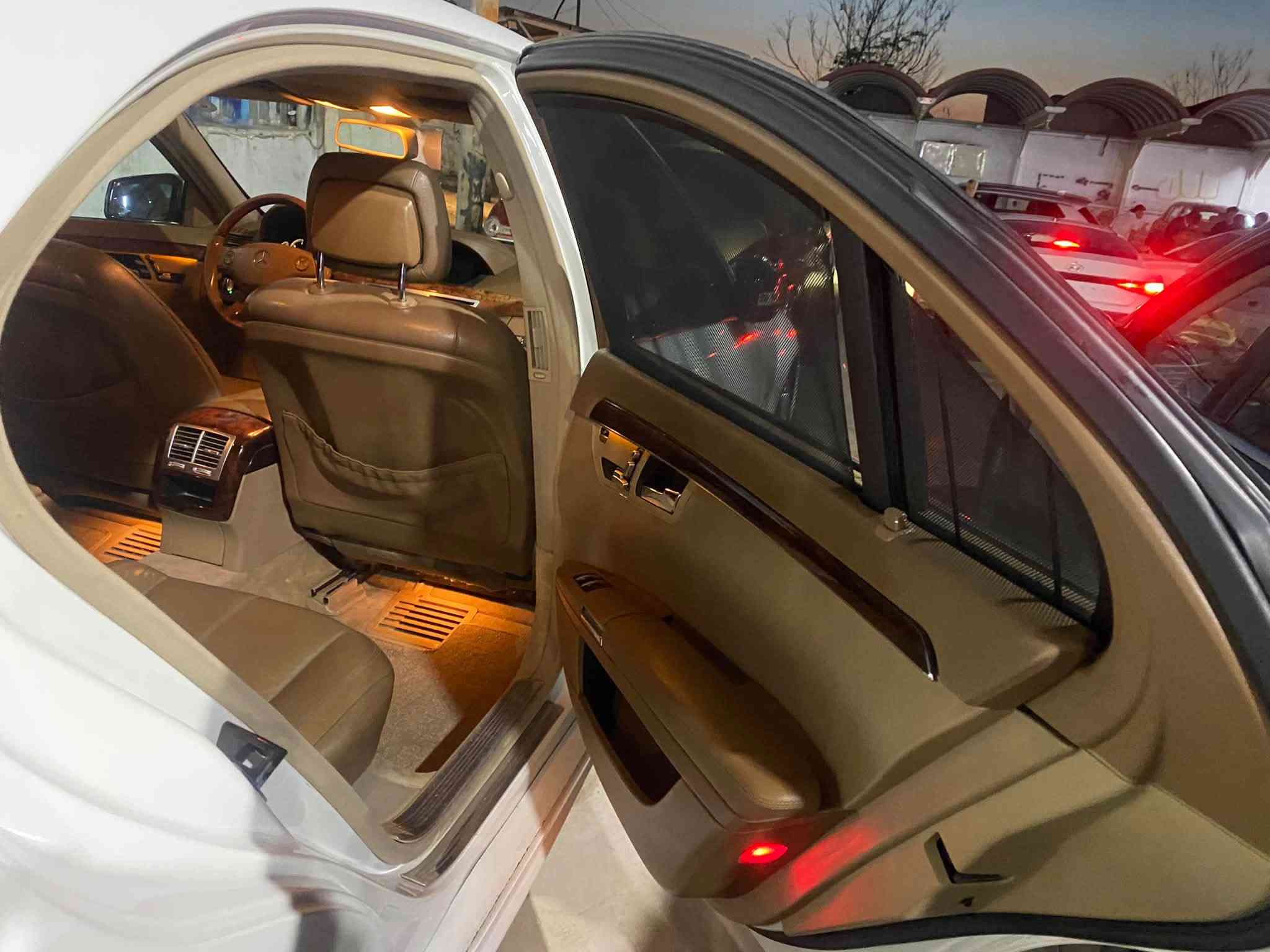 S Class  S 350
‎$ سعر  20000 

‎موبايل  ***********

مارسيدس موديل 2009 مكفول فول مواصفات باب خلفي لارج بانوراما داخلي بيجي  أربحة كشنات كهربائي أربعة باب والصندوق الشفط خمس البردات بلادي كهربائي حساسات أمامي وخلفي محرك مامفتوح السيارة جديد دعامي للدعامي بشرط مابه اي النقص رقم والفحص والهزه جديد حتئ 2029 السنوية بأسمي موجود بأربيل
