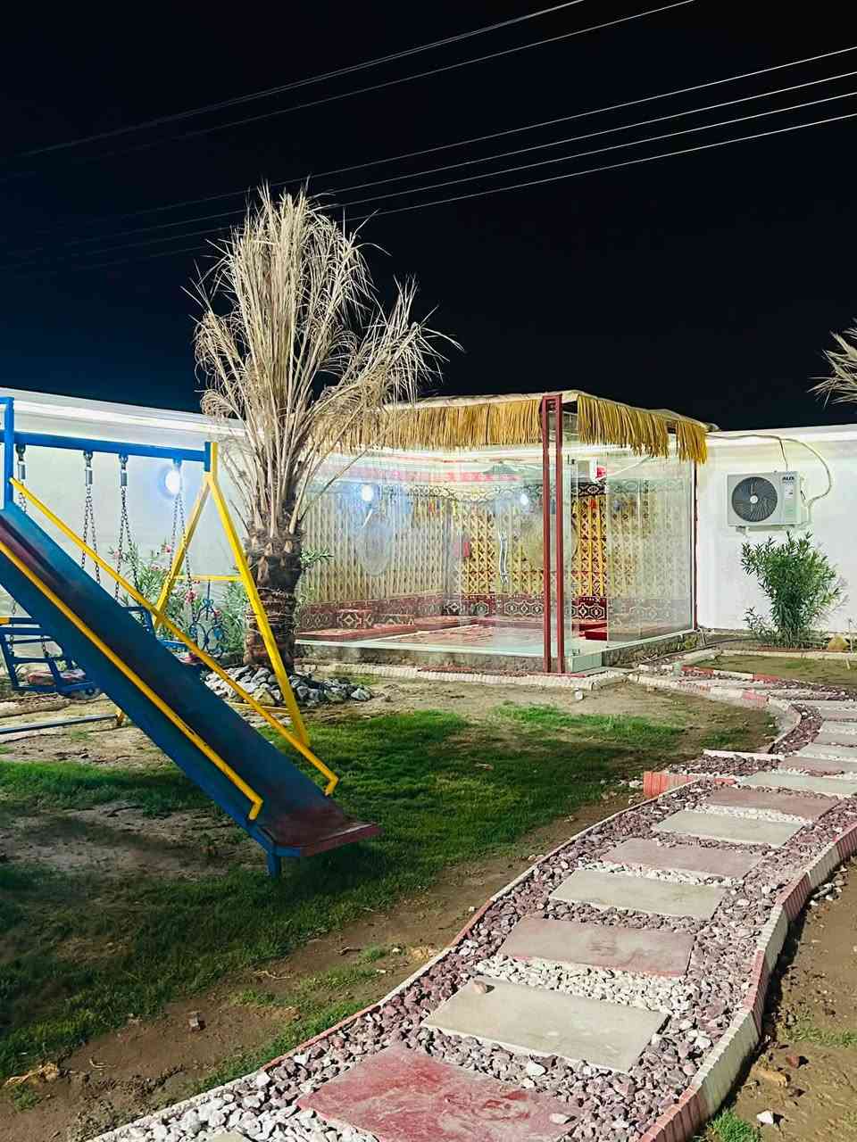 مزرعه للايجار اليومي

المزرعه رامسر 

العنوان 📍الدوره البوعيثه 

المزرعه موثقه بتطبيق اجرلي 

ملاحضه يتوافر حجوزات للحفلات مثل ؛

أعياد ميلاد _ خطوبه _اعراس :

رجى المحافظة على النضافه

لحجز  الاتصال ع  الرقم المثبت ***********
