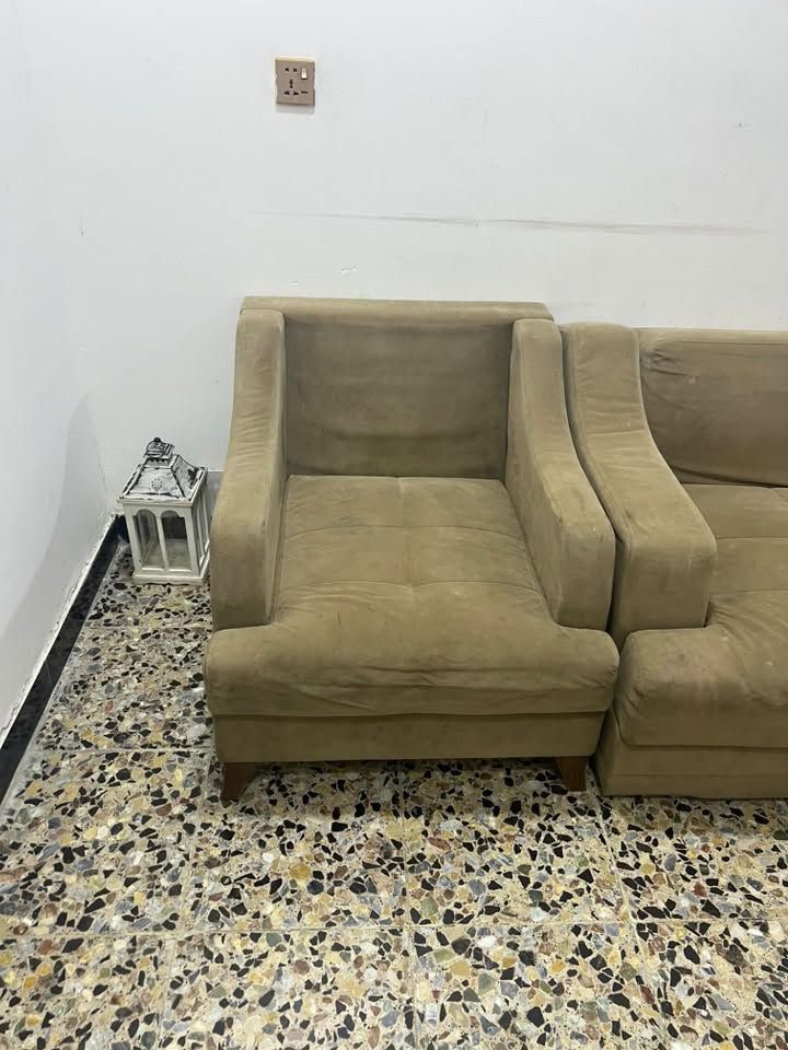 كراسي 2  ثلاثيه ام سرير 1 مكان بغداد الدوره السعر 80
***********
