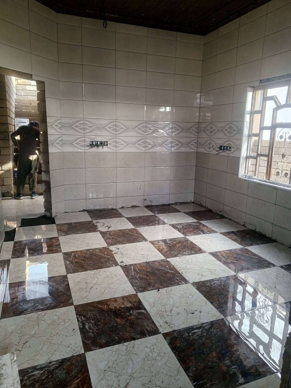 كادر شغل سيراميك في بيجي ونواحيها متفرقين حالين شرط شغل تسليم مهندس خابر ودلل ***********
