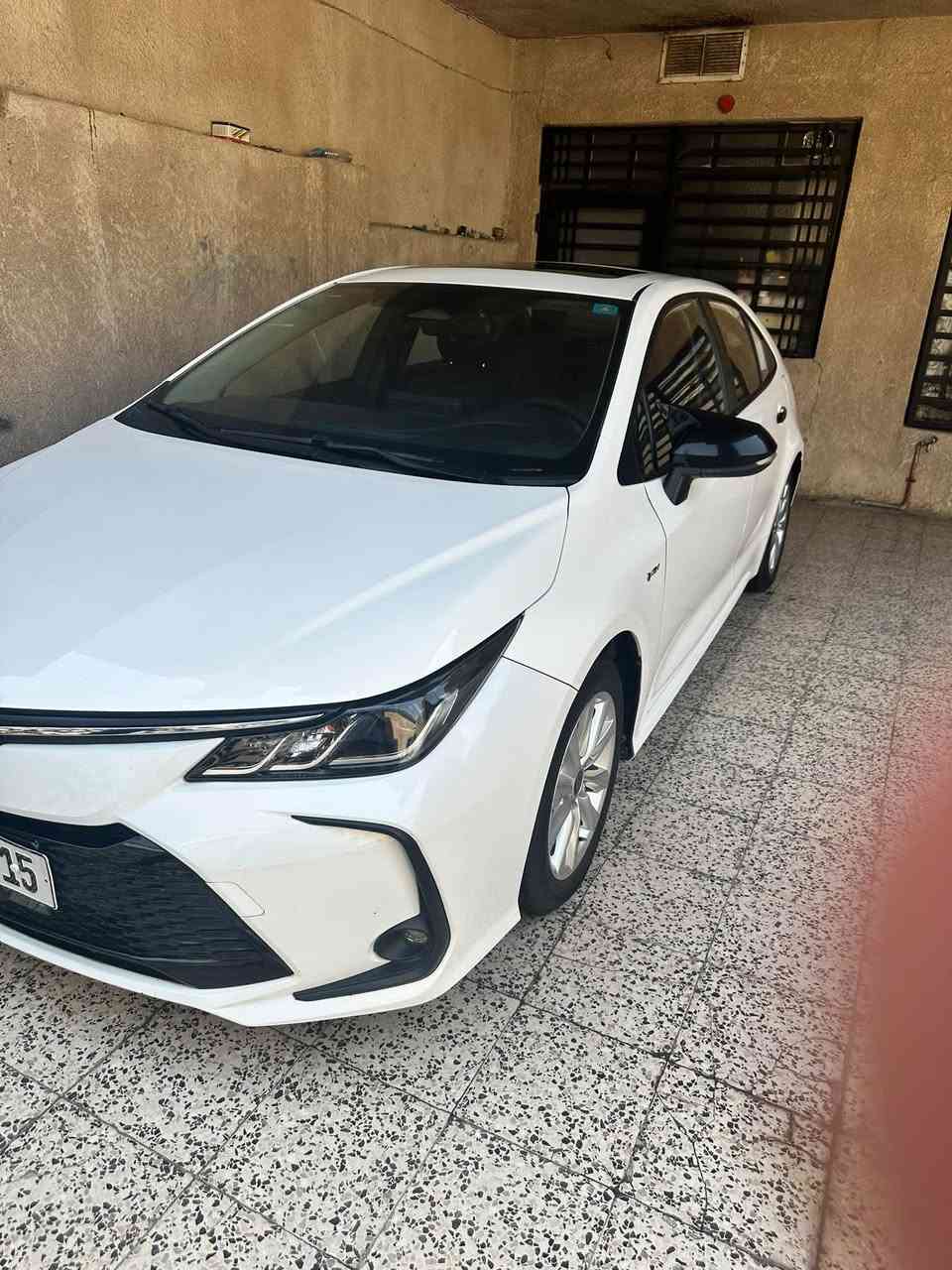 السلام عليكم كورلا شكل الخليجي موديل ٢٠٢٤ مكفوله من الصبغ والبارد فقط الدعاميه الاماميه مبدله الباقي مكفول رقم بغداد بأسمي السياره داخل جلد اسود بصمه فتحه تحكمات تبريد قطعتين ماشيه ٣٢ الف 
العنوان بغداد الكرخ ***********
