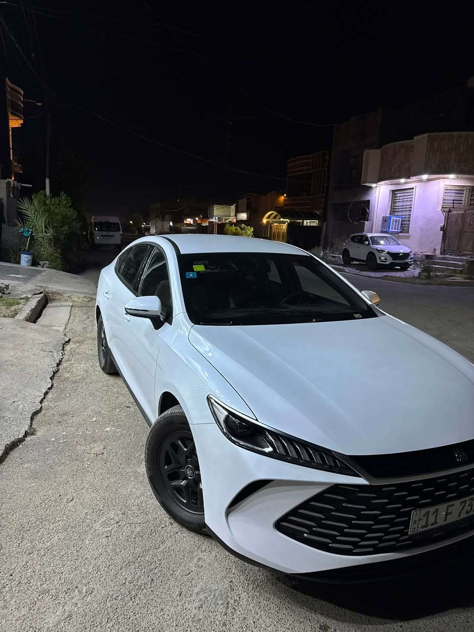 بي واي دي جن بلس بيها ضربة خفيفه بل بنيد مثل ماموضح بل صورة دواخل زيتوني كفاله عامة جديدة ماشية فقط4000الف *********** متواجد واتساب السعر 20 وبي مجال
