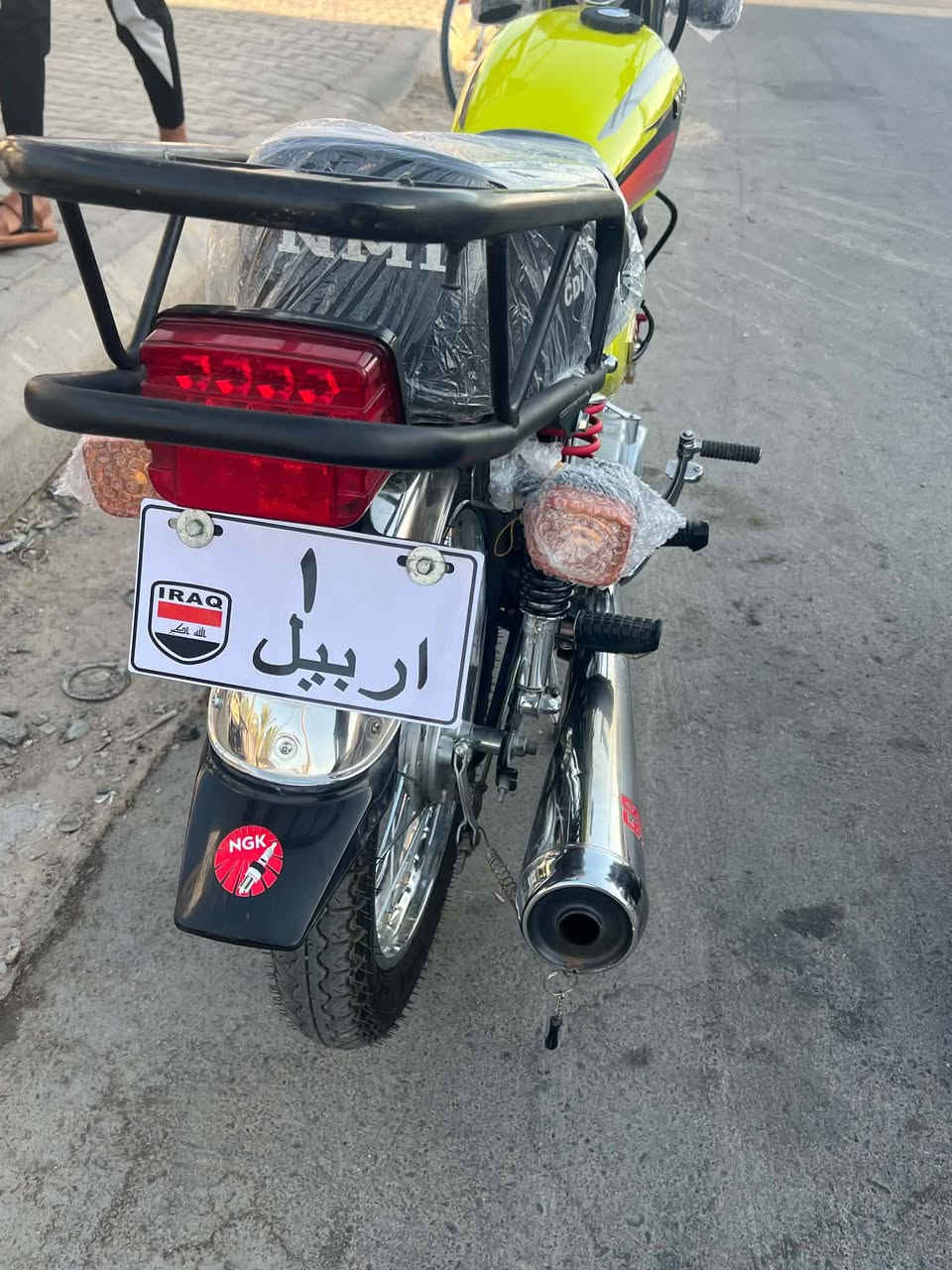السلام عليكم
دراجه 2023 لبيع كفاله عامه 
سعر واحد 400بيهه مجال قليل 
هاتف ***********
