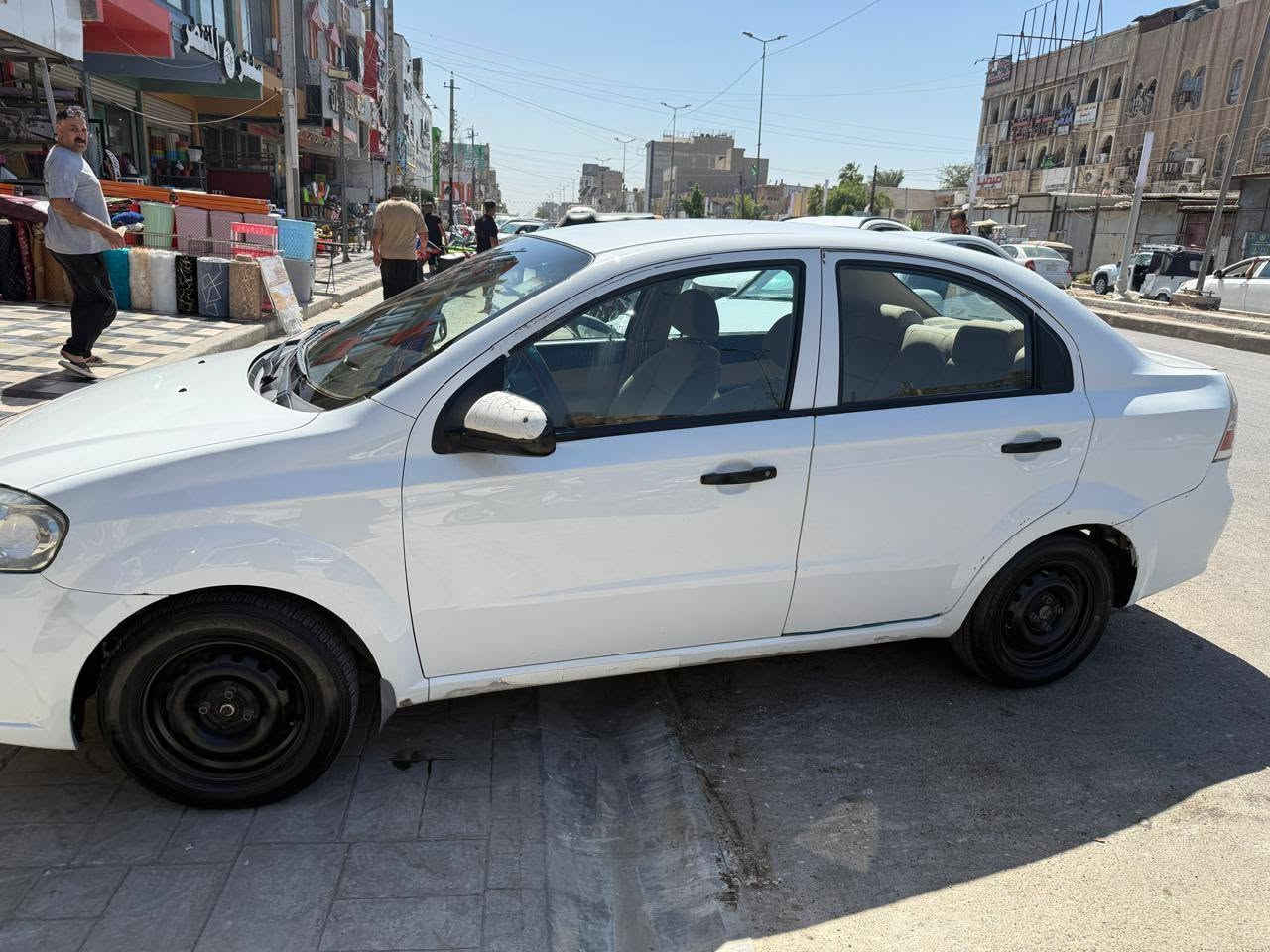 السلام عليكم افيو ٢٠١١ محرك مفتوح تبريد ثلج السياره بيها بابتين جهه السايق مبدلات بلادي وجاملغ خلفي معمر وصندوك مبدل بلاد السياره مرتبه محرك وكير خير من الله
***********
