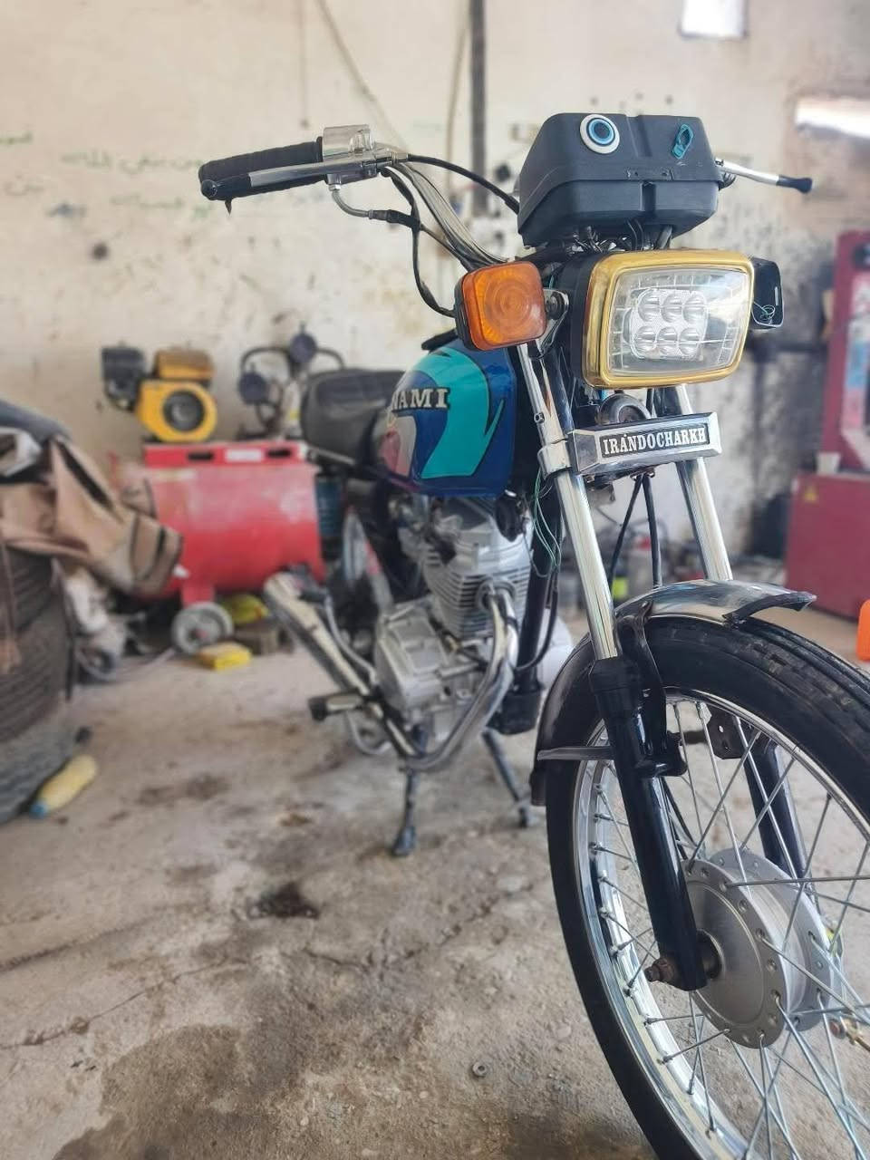 سلام عليكم دراجه شاصي نامه شلامجه20 وكيل نوار ومكينه 23 تعمير 25 دراجه نضيفه شلعه ومعدل سعر 800 وبيها مجال قليل  مكان ديوانيه رقم الهاتف *********** شراي اتصل مو شراي لا تعبني
