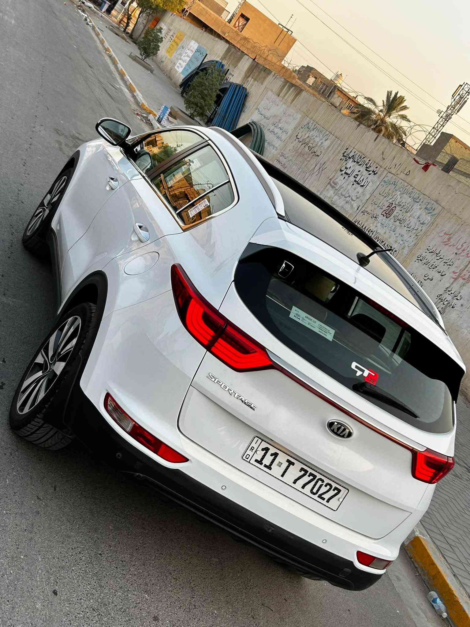 سبورتج 2018 خليجي 
مواصفات ( جيتي لاين ) فول مواصفات 1/1 

رقم بغداد بأسمي  تحويل ثاني يوم
هزة ورقم وسنوية كلهن جدد

مكفولة من الصبغ والتبديل عدا 
مكانين بارد على كد اصبعين 

ماشيه72 الف كيلو

🔰 مواصفات 

بانوراما.
بصمة دخول وتشغيل.
مانع منحدرات.
شاشة كبيرة.
اريل نفكيشن.
اوتو هولد.
كشنات جلد بلادي.
كشنات ثنين كهرباء.
داخل لونين صحراوي واسود.
حساس امامي وخلفي.
خمسه ويل كب .
قطعتين تبريد بيانو
تبريد مناخ منفصل
بجم زينون بلادي 
بك لايت لد 
كامرة خلفيه.
تحكم ستيرن.
شاشه قرائه الاعطال
3 انضمة قيادة 
وبعد بيه هواي مواصفات

السيارة جاهزة من كل النواحي
محرك 2000 دوش المرغوب
كير ومحرك مكفولات 

السعر 182 وبيه مجال

📍 العنوان : بغداد - الدورة

☎️ للأستفسار ***********
