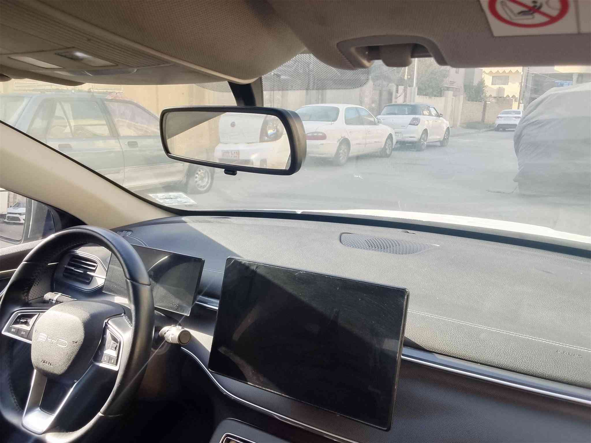 السلام عليكم بي واي دي دسترويل للبيع 2025 بيهة ضربة ومصلحة كفالة شواصي الغوداليرباكات كلهن سليمات ماشية 27السعر 16مليون وبيهة مجال مكانهة بغداد الكرخ 
 للسفسار اتصال ***********
