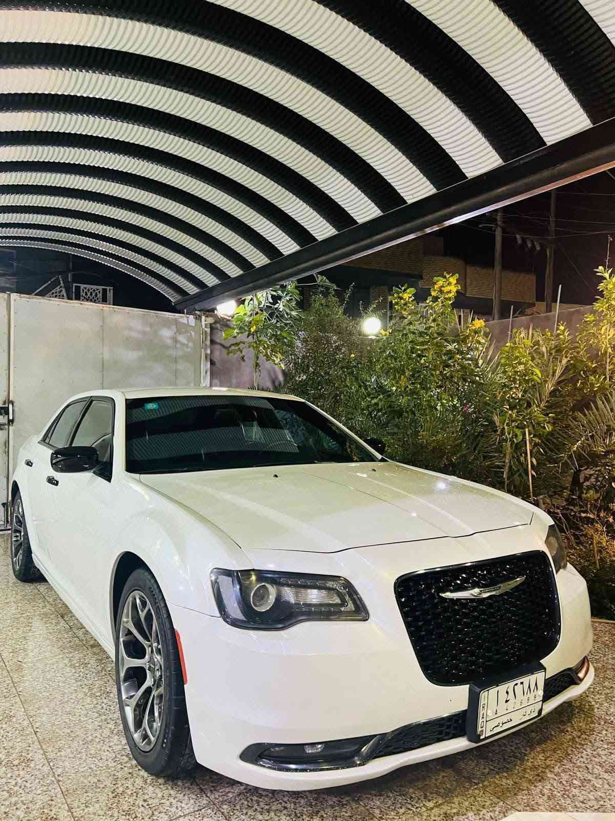 كرايسلر 300 S • معلاية ٢٠٢٢ • حادث قدام