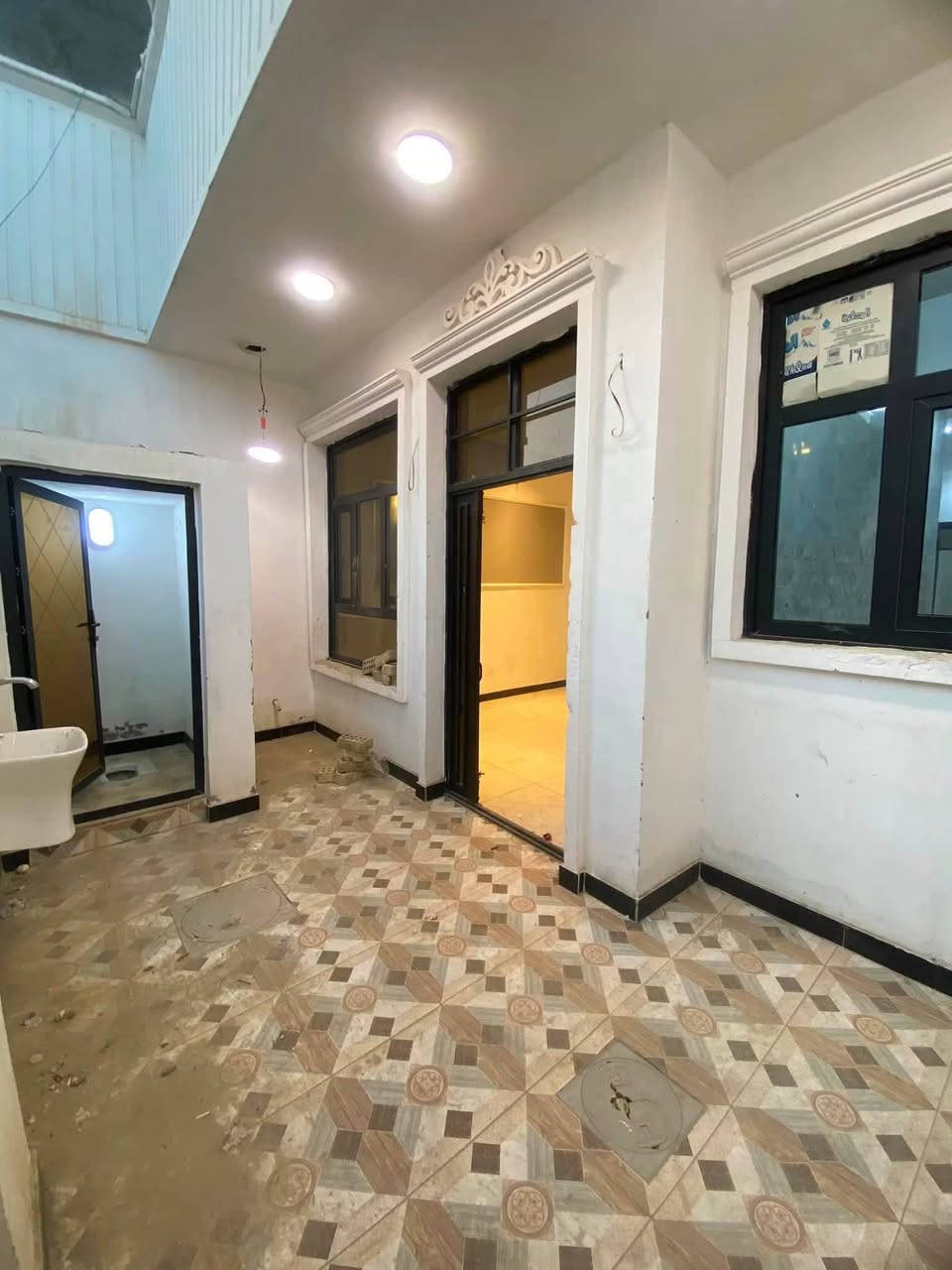 دار لإيجار مساحه  100متر يحتوي على 2غرف نوم +ستقبال+مطبخ+صحيات عدد 2 📍بغداد الدوره مدخل البوعيثه مجمع مجمع العدل الاول  الاستفسار ***********  /***********/ ***********
