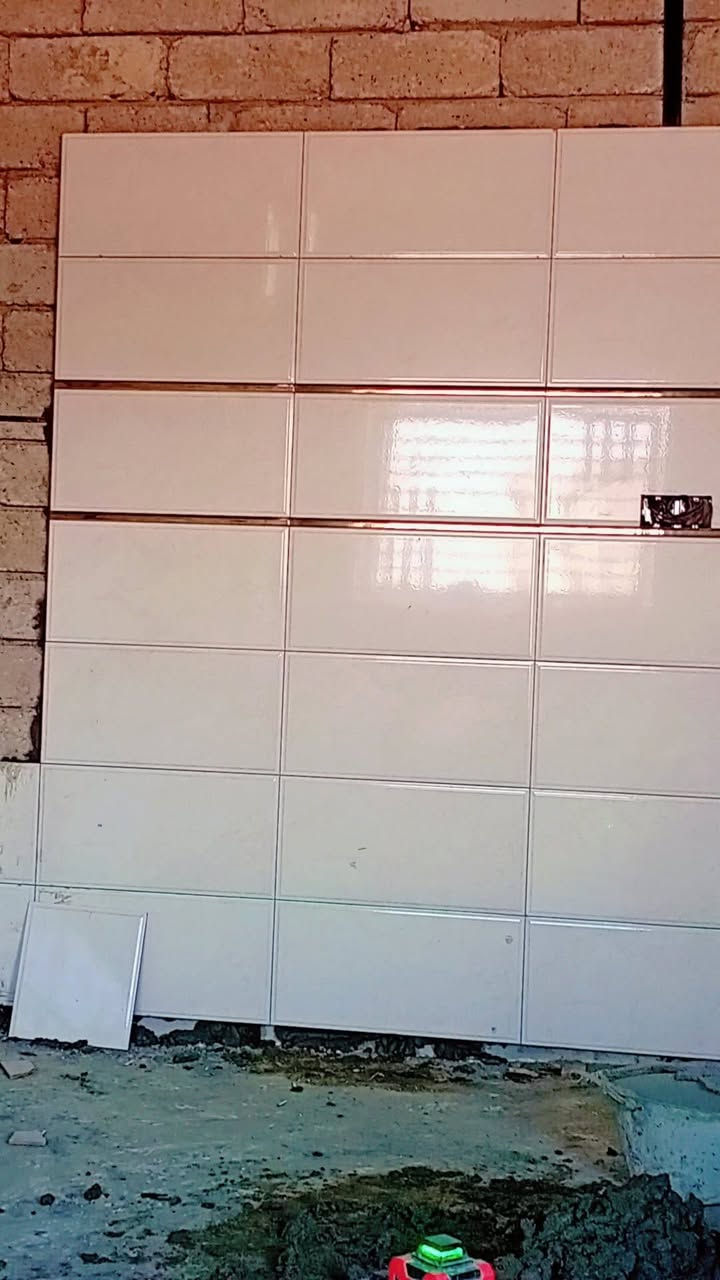 السلام وعليكم يوجد كادر سيراميك شغل رقم واحد خابر وتدلل الرقم ***********  \***********
