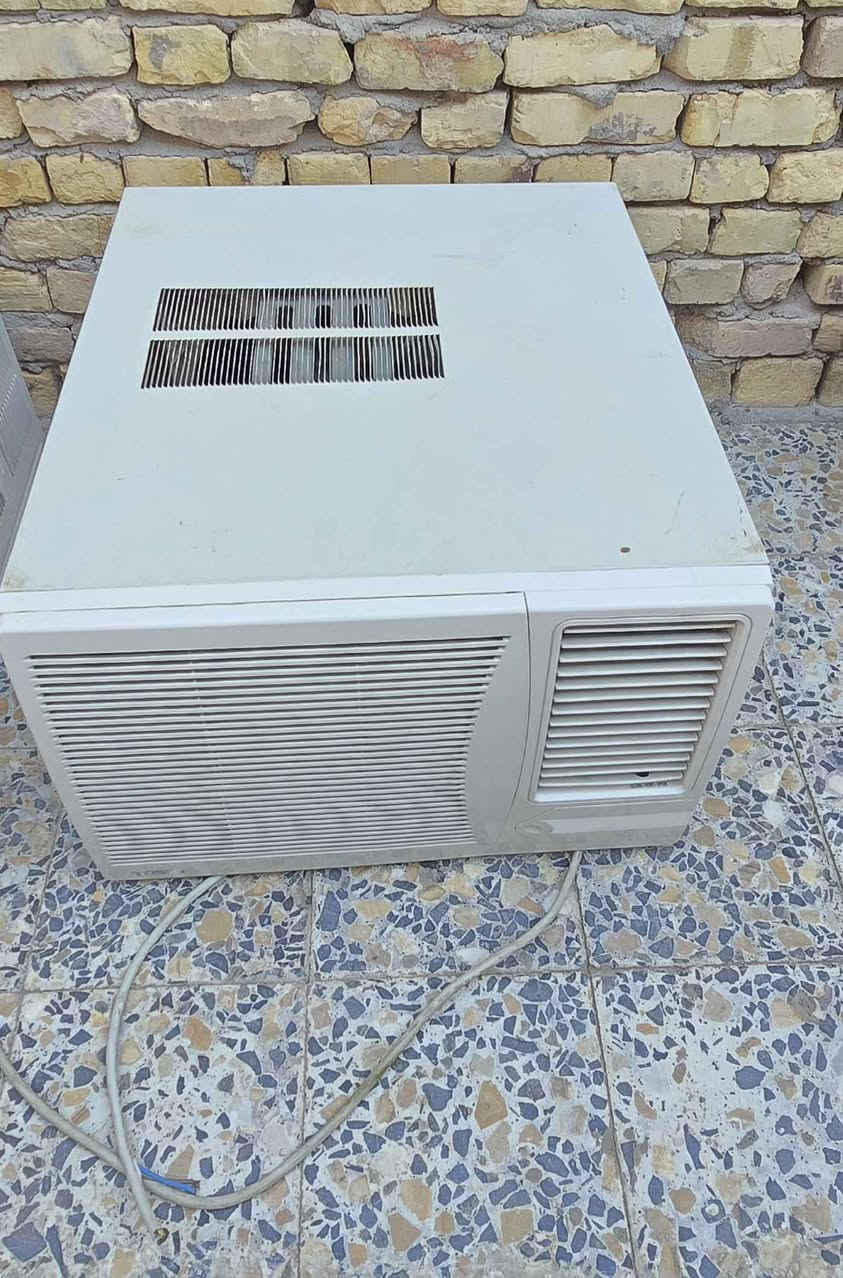مكيف توسوت طنين 
بعده جديد كلش  وشرط الفحص والبرودة السعر 300 وبيه مجال شراي يتصل *********** عمارة, ميسان
