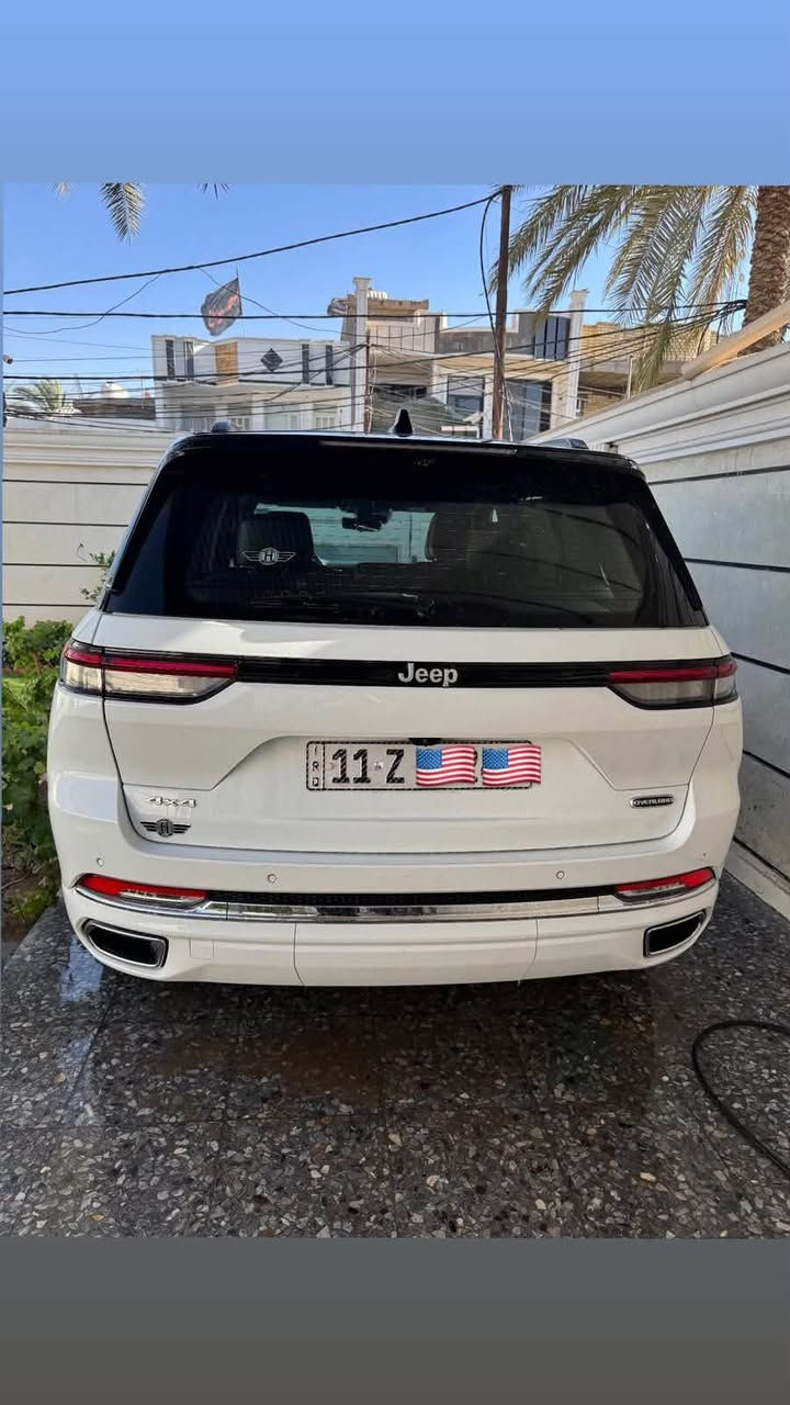 السلام عليكم
جيب 2024 خليجي  فول وكالة هارلم ماشية 15 الف دفع رباعي 4X4 
نظام التعليق الهوائي (جكات)
فتحة سقف بانوراما صندوق كهربائي 
شاشة عرض (داتا شو)شاشة لمس بنظام Uconnect 5 بقياس 10.1 انج مع نظام ملاحةشاشة القيادة الرقمية بقياس 10.25 انج رادار نقطة العمياء تحديد مسار 
نظام التعرف على اشارات المرور
حساسات امامية وخلفية
كاميرات 360 كاميرا رؤيا ليليه
المرآة الداخلية مزودة بشاشة لعرض الكاميرا الخلفية مانع تصادم خلفى
نظام قيادة المقاعد الامامية كهربائية ومساج وذاكرة المقاعد الامامية مبردة ومدفأة
المقاعد الخلفية مدفأة نظام ابل كار بلاى 
و اندرويد اوتو لاسلكي نظام صوتي  9 سماعات من ALPINE دخول ذكي (بصمة)
نظام التشغيل عن بُعد مرايات كهرباء مدفئة
مصابيح أمامية أوتوماتيكية مع مصابيح نهارية وكشافات ضباب LED نظام التحكم التلقائي في الضوء العالي دوسات جانبية
ماسحات زجاج أمامي حساسة للمطر
شاحن هاتف لاسلكي
السيارة بعدها بالضمان صيانة مجانية 
رقم بغداد تحويل مباشر مكان السيارة بغداد 
السعر  455 بي مجال 
اتصال /***********
استفسار اتصال ع الرقم
