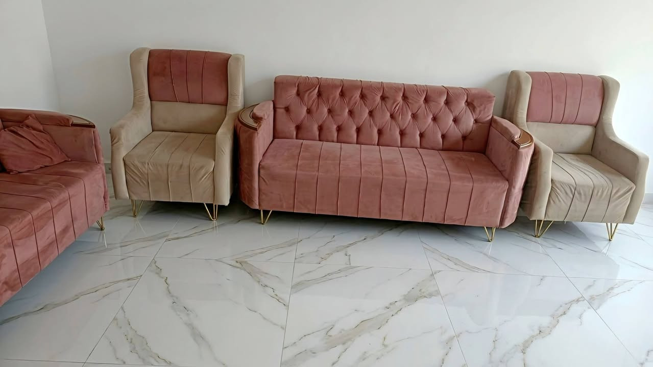 طقم كنبات • مستخدم نظيف • الكوت