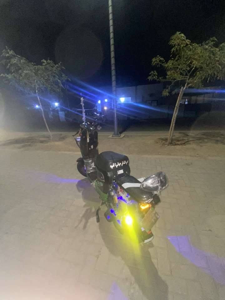 پاسکیل شەحن بۆفرۆشتن حەجم 20 شەریکەی R9 تا بڵێی جوانو بەقوەتو سەریعە فول مواسەفات چوار گێڕە 99 ئەڕوا   چوار پاتریە بێعەیبه هەموو گیانی بەشەرت تابڵێێ پاکە زۆر ئیشی نەکردوە ژمارە ***********
