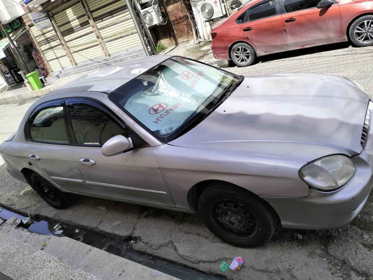السلام عليكم سوناتا موديل 2000 كير ومحرك 18 ابو الكف بأسمي السياره بارد بيها  الجاملغ الكدام 
سعرها 36 مجال حك الجيه 
***********
