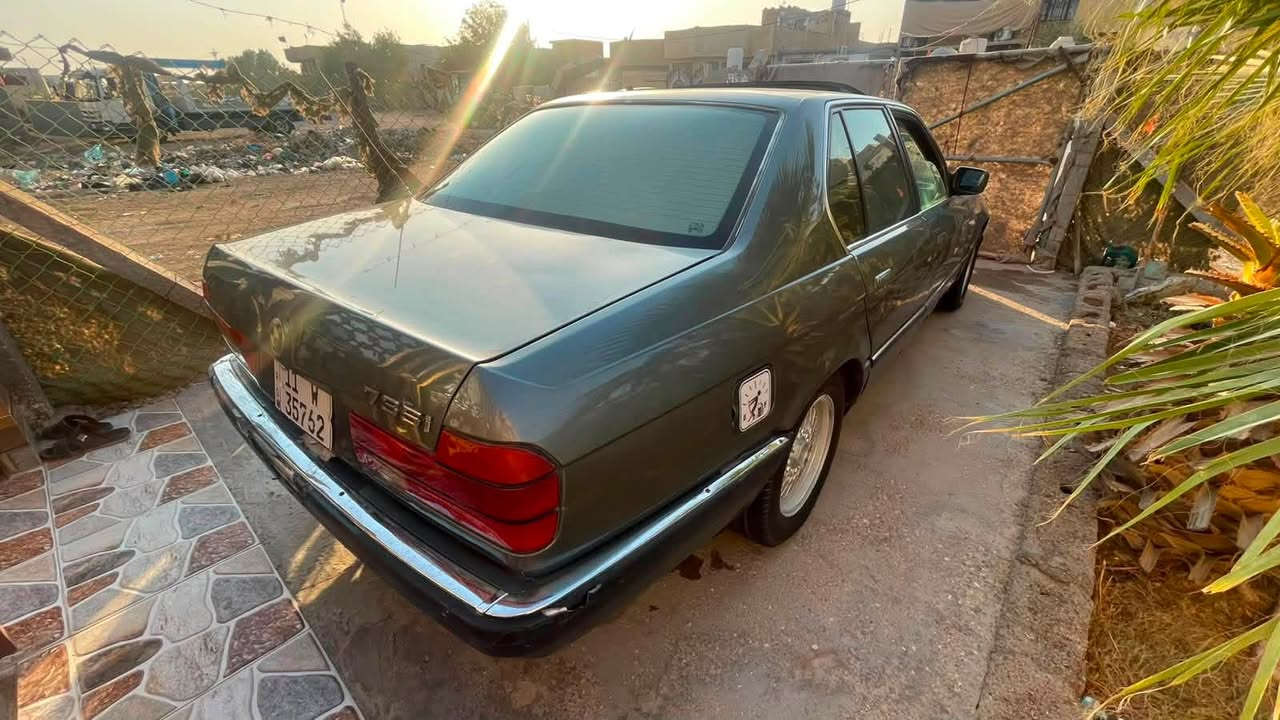 بي ام 735i موديل 1989 رقم بغداد دولي باسمي
مكينه كفاله گير جديد حداديه ‎%75
عليها منظومة غاز جديده بلضمان بعدها
تبريد قطعتين 
منضومة زنون 
دمام مضخم صوت كامل 
تخم تاير جديد
حماوتها فوك الربع متصعد ابد 
مصبوغه للجماليه فقط 
نقصها ترتيبات للغرفه وبور ستيرن فقط
تحويل ثاني يوم مشروع وطني

السعر /50 وبيها مجال 
العنوان كوت / ***********

