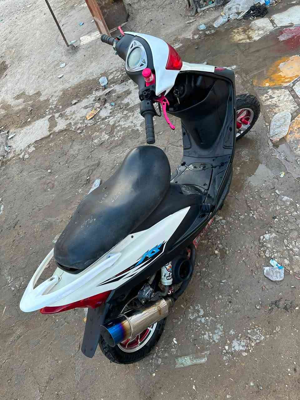 سلام عليكم دراجه ماكس نضيفه شوفت عينكم طك عندي تاير وريد ابيعه 575 لا تبخير ولا تئخير عوزه ترتيبات شويه واني خادم اتصل او راسل ***********
