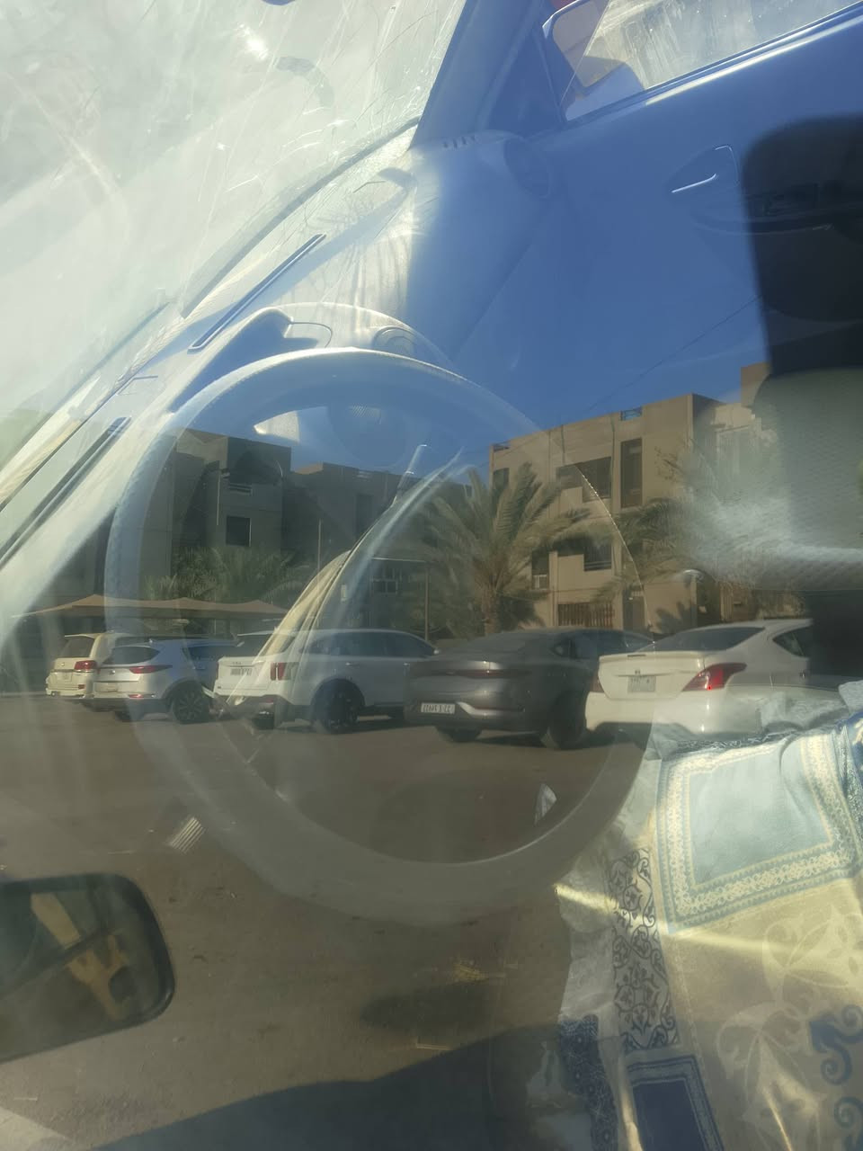 بسلام عليكم عندي سايبا للبيع تسقيط السعر 11 مكانك حي الجهاد سيارة كير محرك شغالات  ***********

