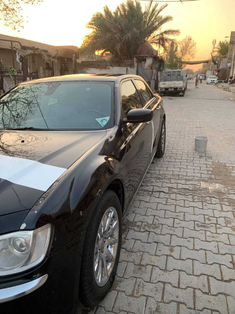 السلام عليكم 
كرايسلر 12بسمي تحويل ثاني يوم 
رقم بغداد 
فول مواصفات 
سياره كفاله عاما 
مصبوغه جماليه 
سياره جاهزه 
سعر 120وبيها مجال 
مكان بغداد 
‏‪***********‬‏
اخوان مكلف بل نشر اتصل عل رقم٠
