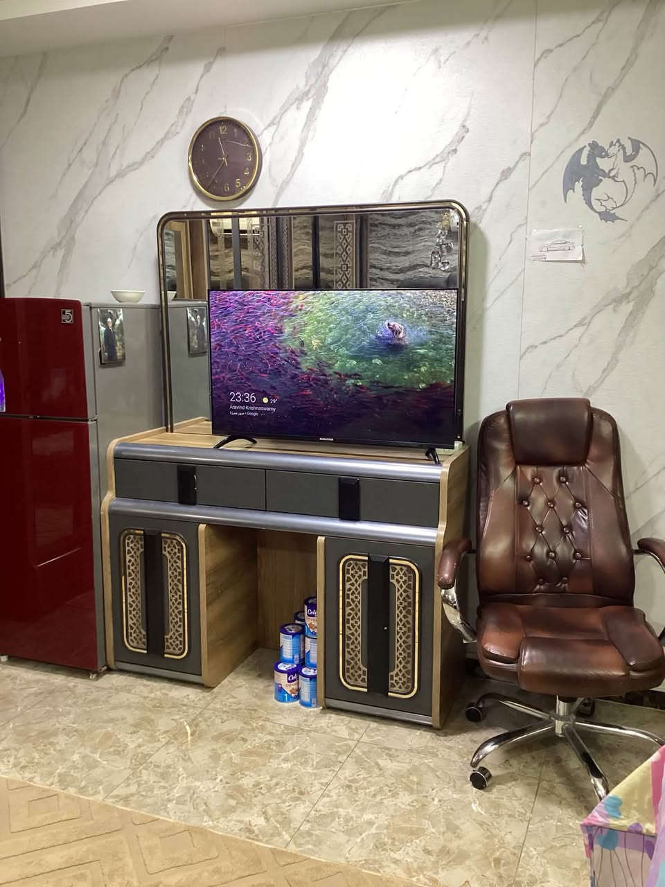 السلام عليكم غرفة تركية ١٠ قطع مستخدم سنة وحدة اخذتها ب ٣٠ ورقة وطلع من البيت الي تفيدة يقيم وياخذ وياها دوشك طبي
