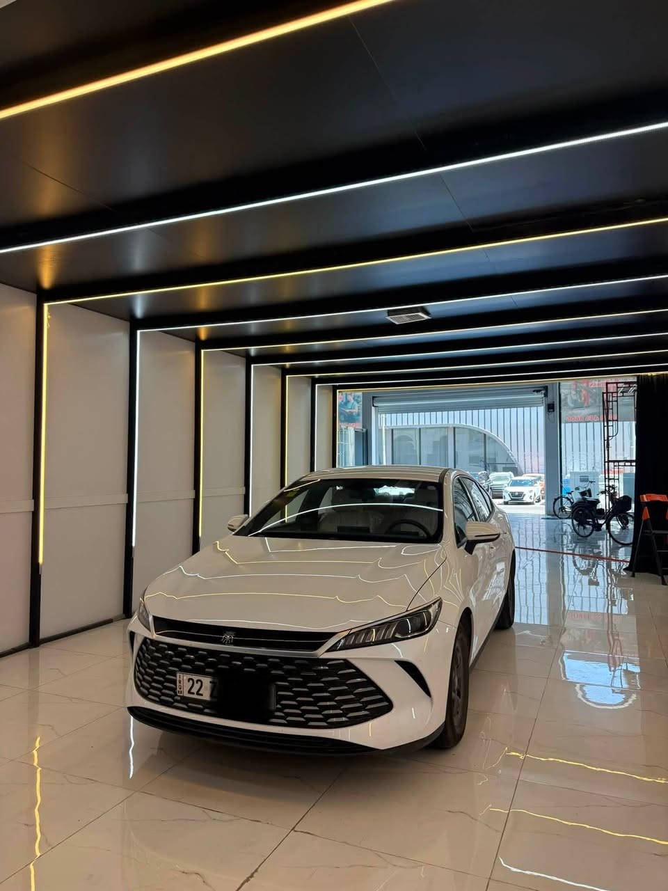 Byd Qin plus 2025
ماشي 5900 كيلو بنزين وكهرباء 
مكفوله كفاله عامه لون الداخل ابيض / 
السياره مغلفه ارضيات جلد 
الكراسي بعده علتغليف الشركه 
شاحن اصلي / سبير وعده كامله 
مكان اربيل تحويل مباشر 
السعر ١٤٠ ورقه 
*********** واتس واتصال
