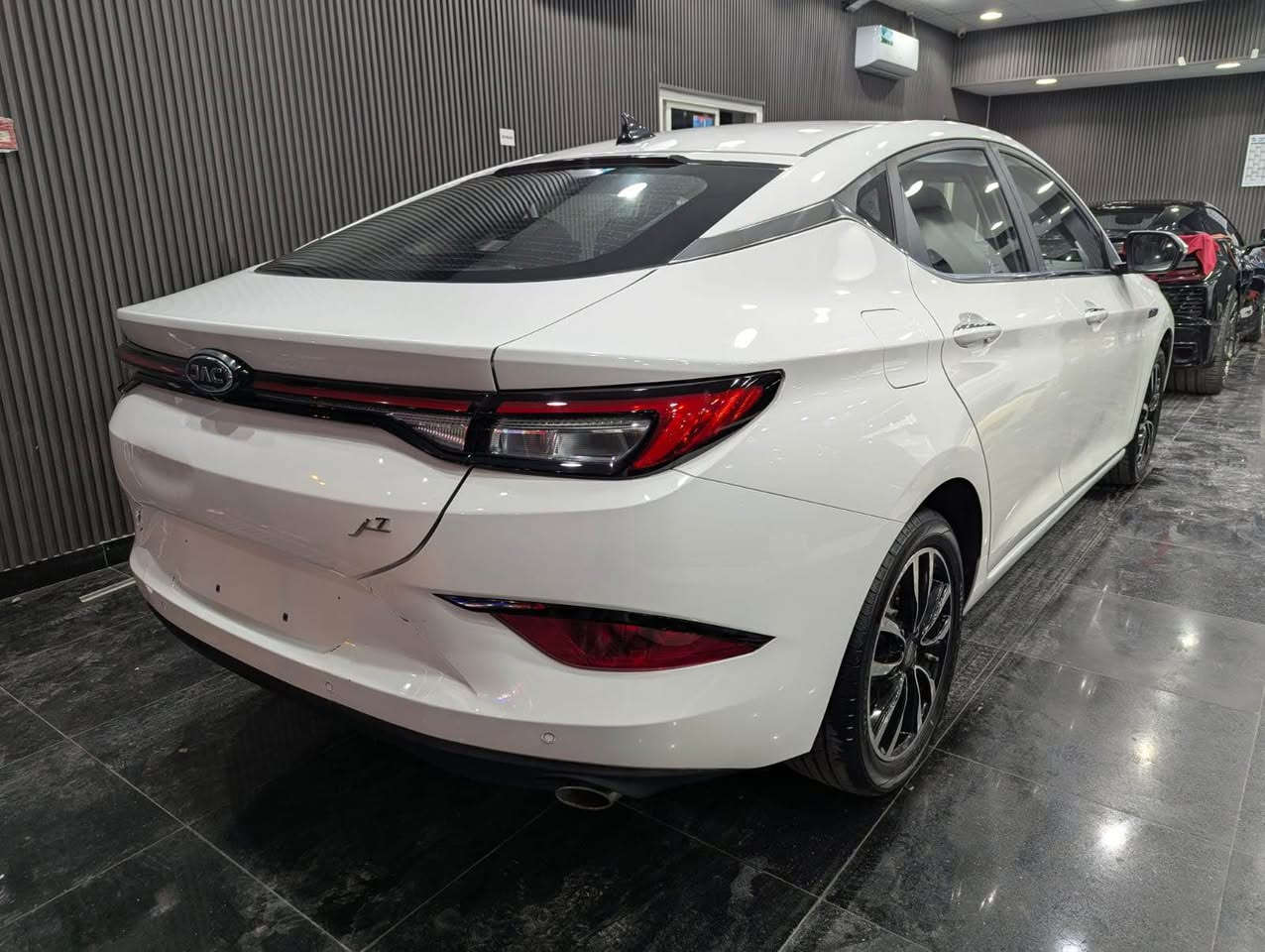 جاك J7 خليجي 2024 فل اوبشن 1/1 وكاله الأمارات
مكينه 1500cc ماشي 9000km
فيها 2 قطعه صبغ تجميلي بدون حادث
مكانها البصره 
للتواصل ***********
                                         ***********
السعر 95 ورقه وفيها مجال البصرة, العراق
