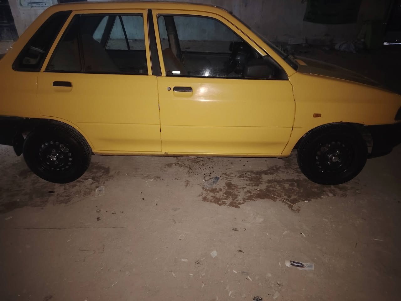 سايبة مديل 13 سنوية ل 29 مصفرة هيئة او غرامات معمرة من الطول لطول صبغ عام  ظفيرة من الطول لطول جديدة مشط جديد إيراني باتري جديد سلف جديد دبلات لوي طخم كامل ويل او تاير طخ كامل شاشة طخم سماعات كامرة خلفية بس الرابع بل كير مايجي شرط كلشي المكتوب اذا ماموجود بسيارة انا فصال بس راعيه يريد تحويل او عمي راعيهة بصرة الزبير السعر 26 ابو بيهة مجال موبايل ***********
