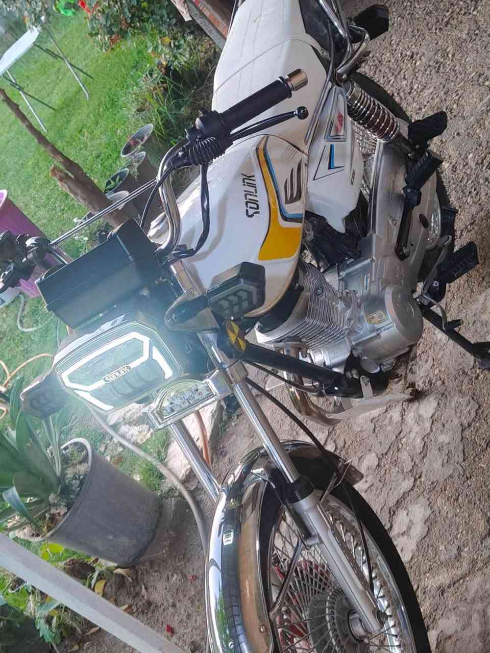 سلام عليكم تايگر موديل 24 محدثه 25 خمسه گير أصل مكفوله كفاله عامه السعر 625 وبيها مجال تصال***********
