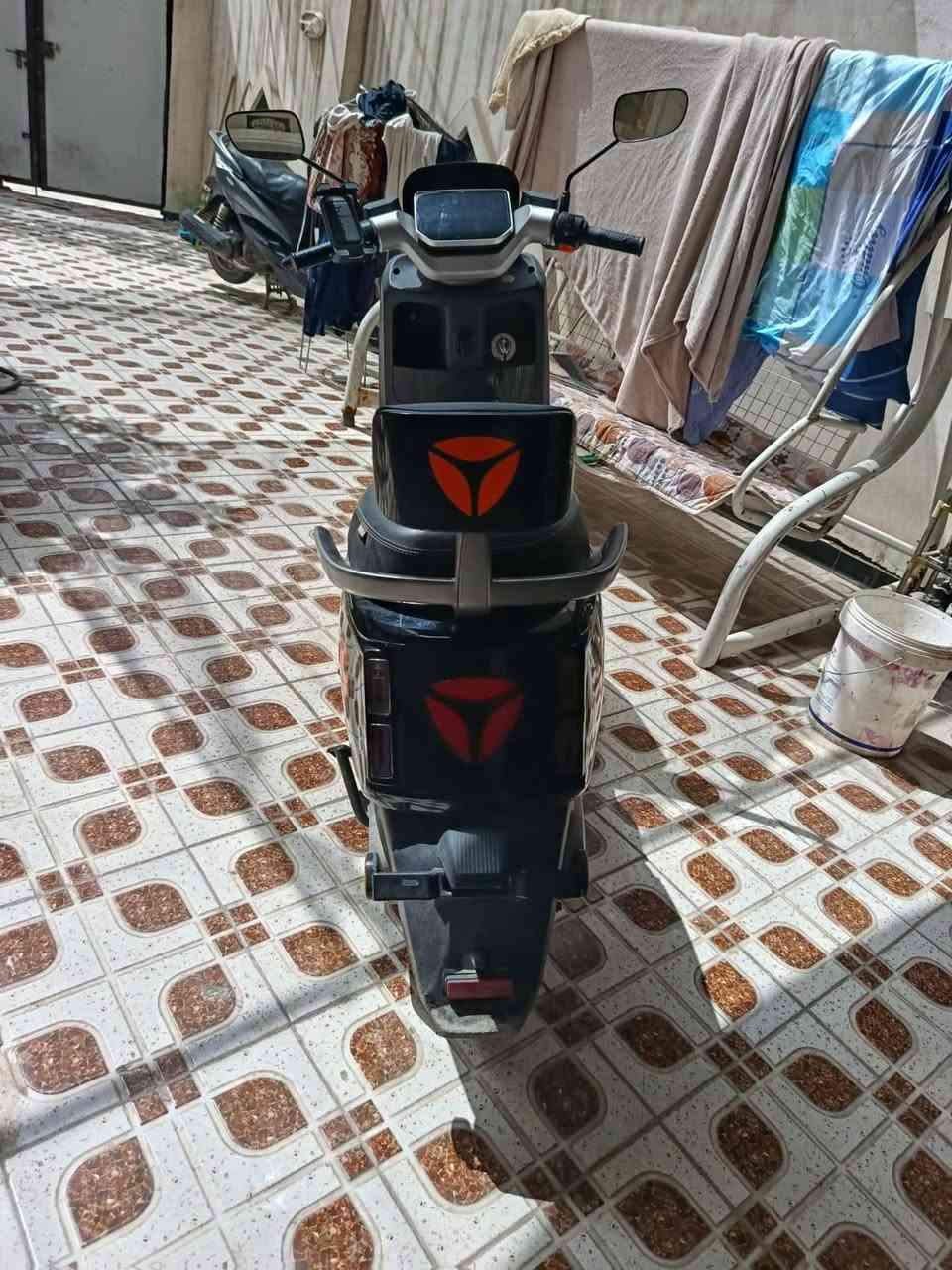 سلام عليكم YADEA EPOC H سعر 950 الف وبيها مجال لشراي مع العلم دراجة كلشي ممبدل بيها اي شي والي يريد يستفسر هذا رقمي واتساب ***********
