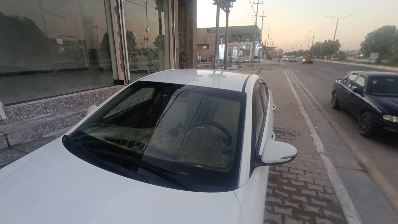 السلام عليكم 
هيونداي النترا للبيع 
نص مواصفات 
1 مرايه شفط 
2قطعتين تبريد 
3 كيرAtالمرغوب 
4 قطعه واحده فقط صبغ 
سياره نضيفه كلش داخل جديد تبريد ثلج وارد خليجي مكفوله بيها قطعه وحده صبغ بدون دواخل 
السعر 135 وبيها مجال 
رقم التواصل 
***********
