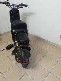 دراجة كهربائية • ار9 • بطاريات مبدلة
