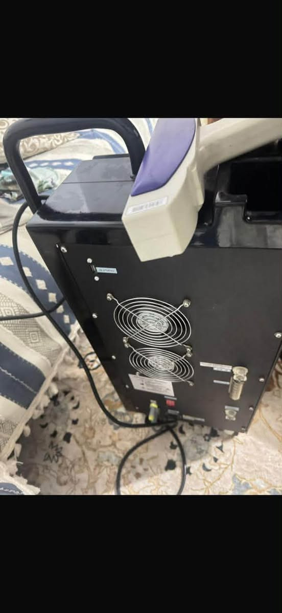 جهاز اندياك ليزر ND-YAG Laser )Q-Switch) النسخة الاصلية ( لا تقليد ولا صيني ) استخدام جداً قليل 
يشتغل ك ازالة الوشم بجميع انواعه (الغامق والفاتح) ⛔️🔹️التقشير الكاربوني 🔸️ازالة الكلف و التصبغات من البشرة 🔹️أزالة مايكروبليدنج و تاتو الحواجب 🔸️ ازالة اثار الجروح والحروق 🔹️ ازالة النمش وبقع الشیخوخة،،
🚨وياه نظارات حماية واكثر من تب ، كل واحد واستخدامه الخاص .وياه عصارتين كاربون كريم  جدد وعصاره مستخدم منها كل عصاره يكفي اكثر من سنة،،ماخذته
رقم الهاتف ***********
