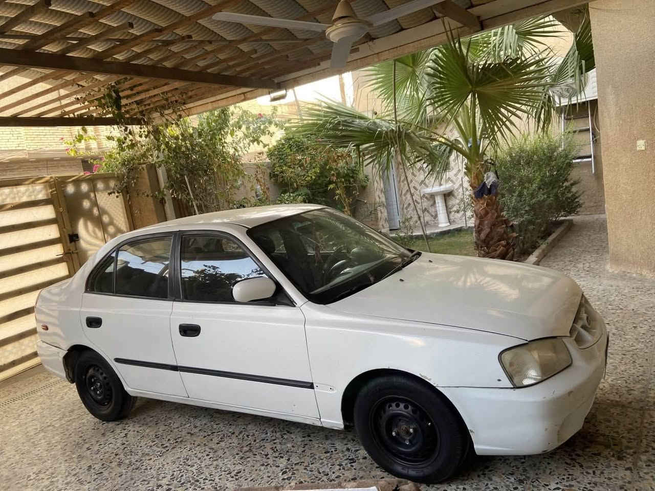 السلام عليكم هونداي فيرنا للبيع موديل 2000 مكينة بيها خيط تبخير سيارة اوتماتيك سيارة خير من الله  وباسمي وجاهزة  رقم بغداد إنكليزي  السعر 36 العنوان بغداد الزعفرانية ***********
