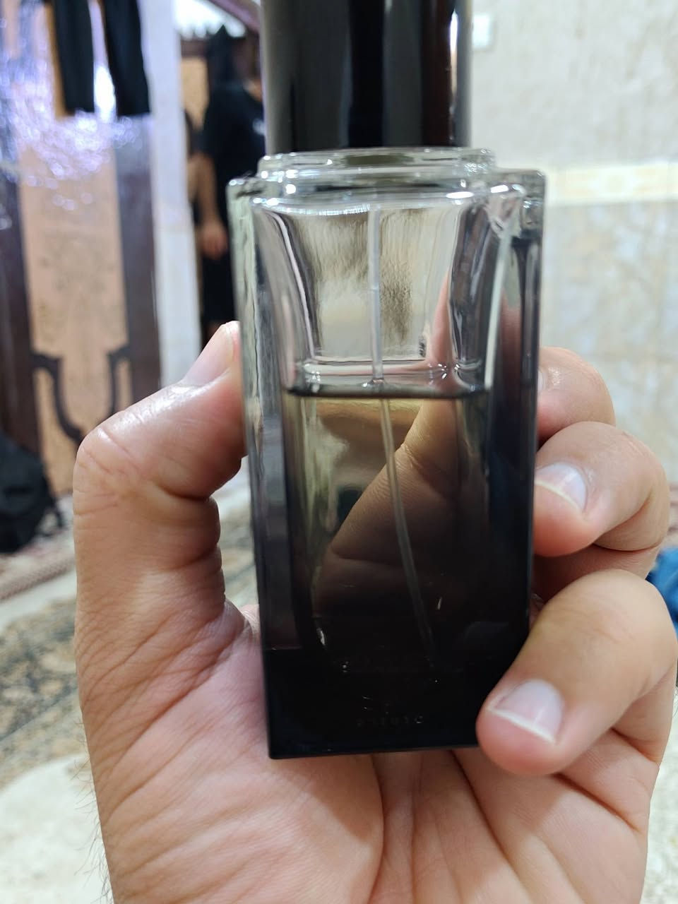 بوا امبريال ادشن الاصلي مستخدم باقي بي تقريبا 60 مل 
العطر شرط الفحص اصلي 
سعر العطر 135 الف 
عنواني بصرة توصيل متوفر
 للتواصل خاص او واتساب ***********
