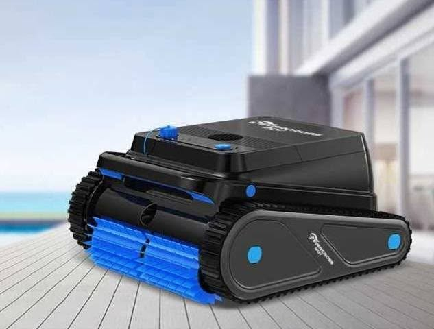 لاصحاب المزارع لاتدوخ ولاتحتار  بتنظيف المسابح 

وفرنالك روبوت مسبح 
روبوت مسبح جدران وأرضيات سمارت واي فاي 
الأولى عالميا 
جديد 2026) روبوت تنظيف حمامات السباحة اللاسلكي EVERCROSS BOT مع تطبيق، ينظف الأرضيات والجدران وخط الماء، يعمل لمدة 120 دقيقة، مزود بأربعة محركات، عودة تلقائية، يغطي مساحة تصل إلى 200 متر مربع
تنظيف كامل للمسبح: يقوم هذا الروبوت اللاسلكي بتنظيف أرضية المسبح وجدرانه وخط الماء في دورة واحدة. بفضل عمر بطاريته الذي يصل إلى 120 دقيقة، فهو مناسب للمسابح التي تصل مساحتها إلى 200 متر مربع تقريبًا، مما يوفر نتائج متسقة وواضحة.

جهد صيانة أقل: يعمل روبوت تنظيف المسبح الأوتوماتيكي بشكل مستقل ويعود إلى الحافة عندما يكون مستوى البطارية منخفضًا. هذا يجعل عملية الاستعادة أسهل ويجعل التنظيف أسهل مع مرور الوقت.

أداء مستقر على أسطح متعددة: بفضل تجهيزه بـ 4 محركات ونظام مسار، يتحرك روبوت حمام السباحة بثبات على الأرض والجدران، ويتكيف مع الأسطح مثل PVC أو الفينيل أو البلاط.

التحكم عبر التطبيق: يتيح لك التطبيق إدارة أوضاع التنظيف، والتحقق من الحالة، وفحص البطارية. نظام بسيط يُحسّن تجربة استخدامك اليومية.

لاسلكي وعملي: تصميمه اللاسلكي يغنيك عن متاعب الأسلاك، ويجعل روبوت تنظيف المسبح جاهزًا للاستخدام فورًا. يُشحن بالكامل خلال 4-5 ساعات، مما يجعله مثاليًا للصيانة الدورية.
ضمان 2 سنه للمنتج

أبعاد المنتج

43 سم طول × 40 سم عرض × 21.5 سم ارتفاع

للتواصل والحجز راسلونا عل واتساب الرقم ***********

