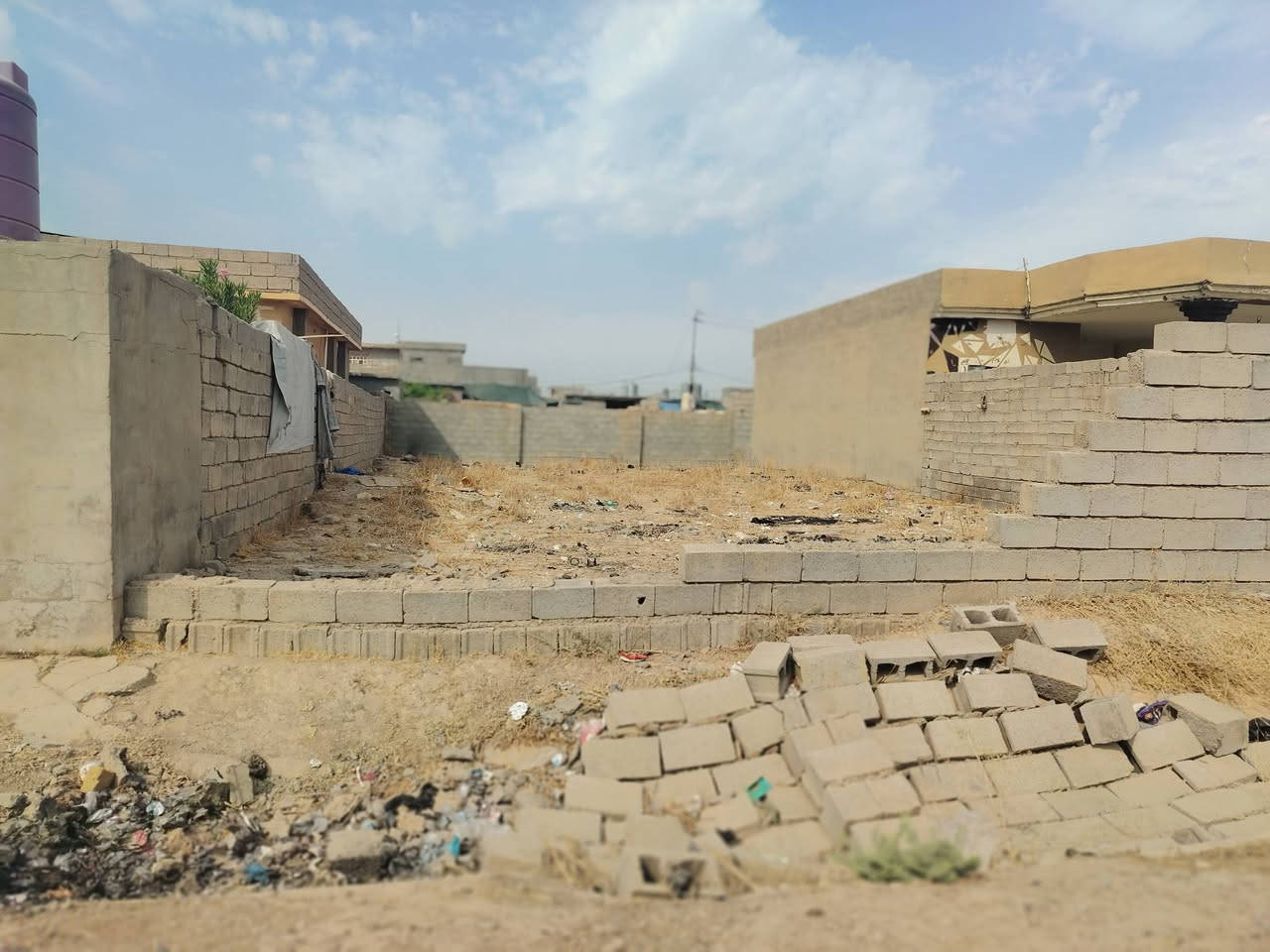 سلام عليكم قطعه سكنيه للبيع حي سلام   مساحه 360متر على شارع العام سعره 25 والشراي يتصل على هذه رقم
***********
