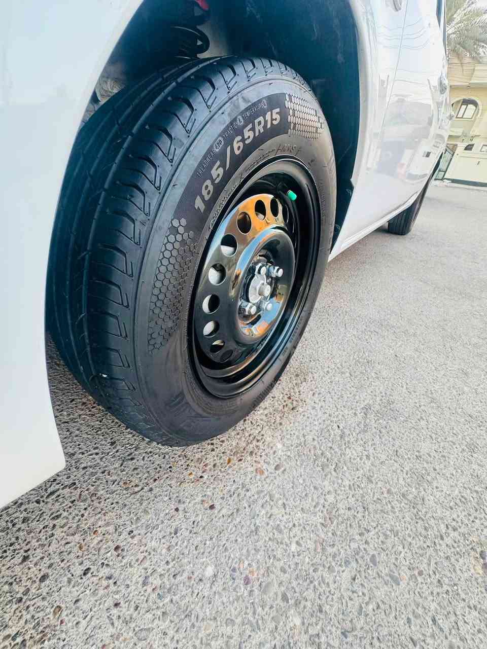 نيسان سني هندي بليته زرقاء (السياره فول )
✅السياره كفاله عامه من صبغ والتبديل 

✅موديل 24 هندي 
مستخدمه 40 

اربع جام كهرباء

قطعتين تبريد 

بلاجكتر بلادي وليس عمل 

السياره مدوشمه عام كشنات نحله

ارضيه جلد مع سفاري + صندوق

تخم تاير جديد 

السياره جاهزه بدون نقص 

االاستفسار : ***********

مكاني الزعفرانيه اربع شوارع
