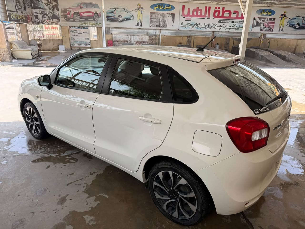 للبيع بدون صبغ.  او ظرر خليجي استلام شركة 
***********

نص مكتوب في الصور:
- *********** ***********