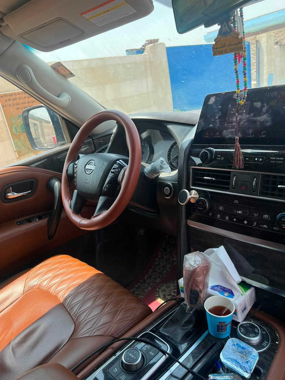 السلام عليكم نيسان باترول البيع العنوان بصره مواصفات فول سياره بيه مكانين بارد رقم بغداد ماشيه١٠٠الف مديل2024 الرقم***********
