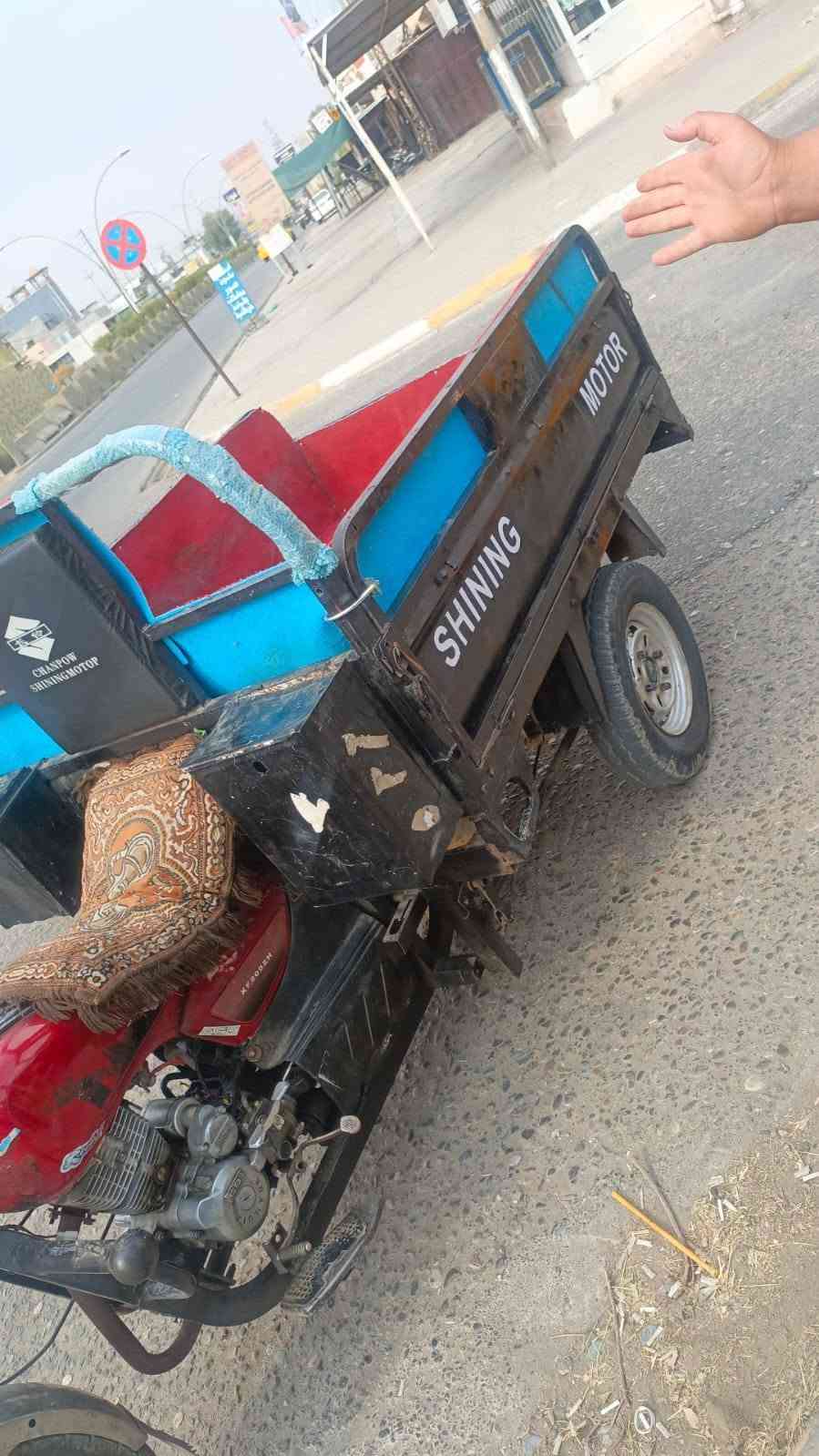 السلام عليكم  ستوتات البيع الحمره طاكه الركبه السوده بيهه عطل بلضفيره مكاني تكريت السعر الحمره 650السوده 650الرقم *********** احمد العزاوي
