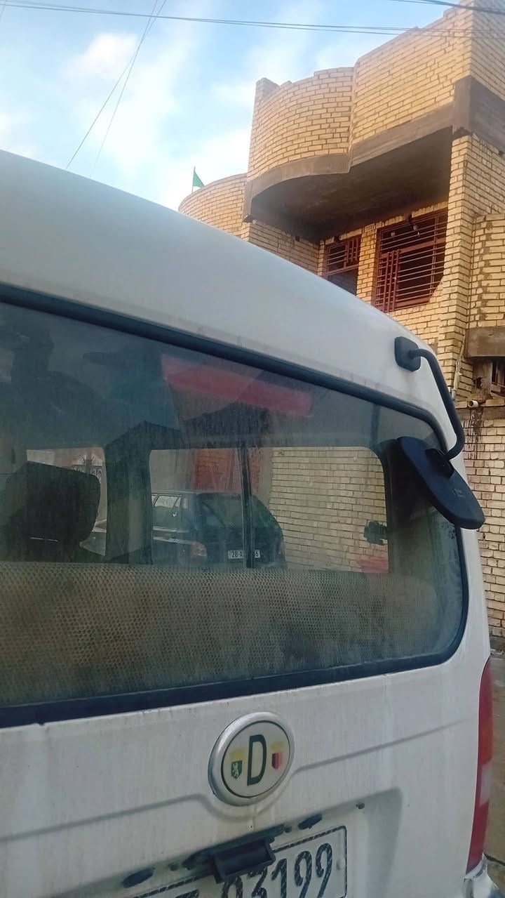 السلام عليكم سياره دفسنك موديل ٢٠١٣ رقم انكليزي اجره مصفره من كلشي تاخذ صافي ١٠ راكب سعرها ٣٠ ورقه رقم تلفون ***********
