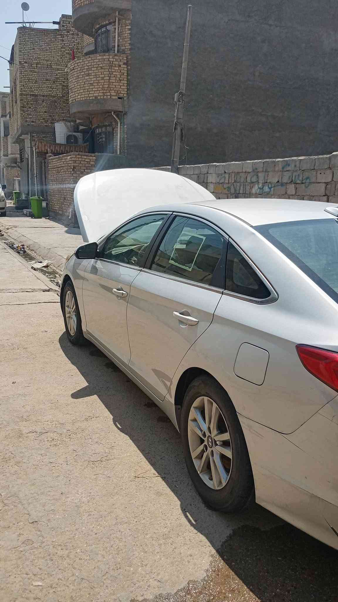 السلام عليكم شباب سوناتا موديل 17 امريكي سياره نص فول من عدن فتحه السياره بيها بخشمك شاملغ الامامي فقط شيء قليل معجون وبيها البانيه جاره سياره جاهزه على اخر حبايه ما بيها اي نقص رقم بغداد انجليزي باسمي تحويل ثاني يوم الشرايبي خير ويتدلل مستعجل على البيعه 115 وبيها مجال ***********
